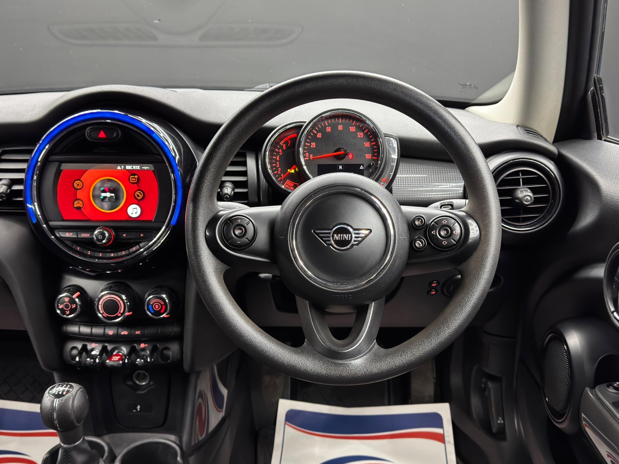 MINI Hatch - Image 16