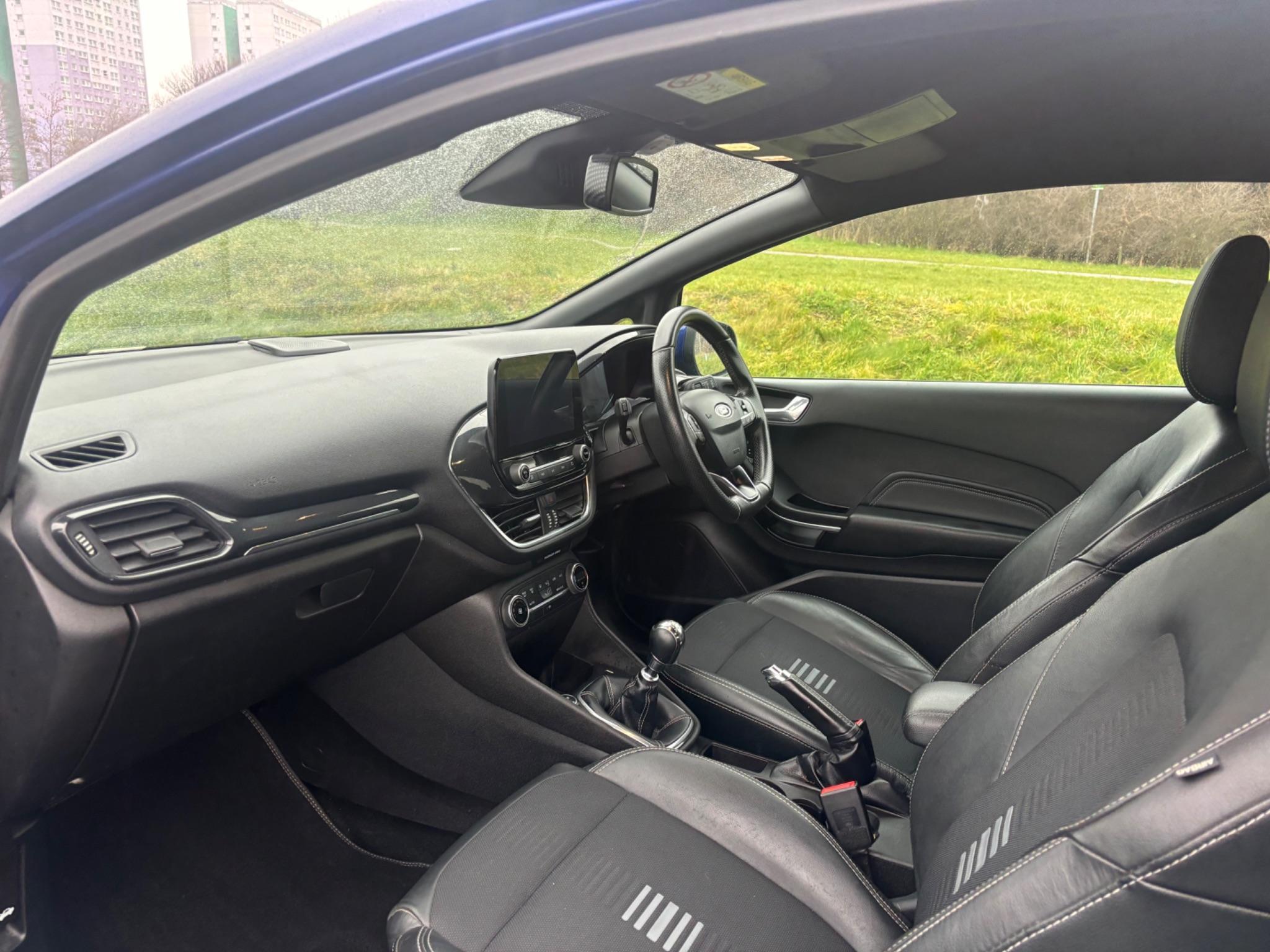 Ford Fiesta - Image 18