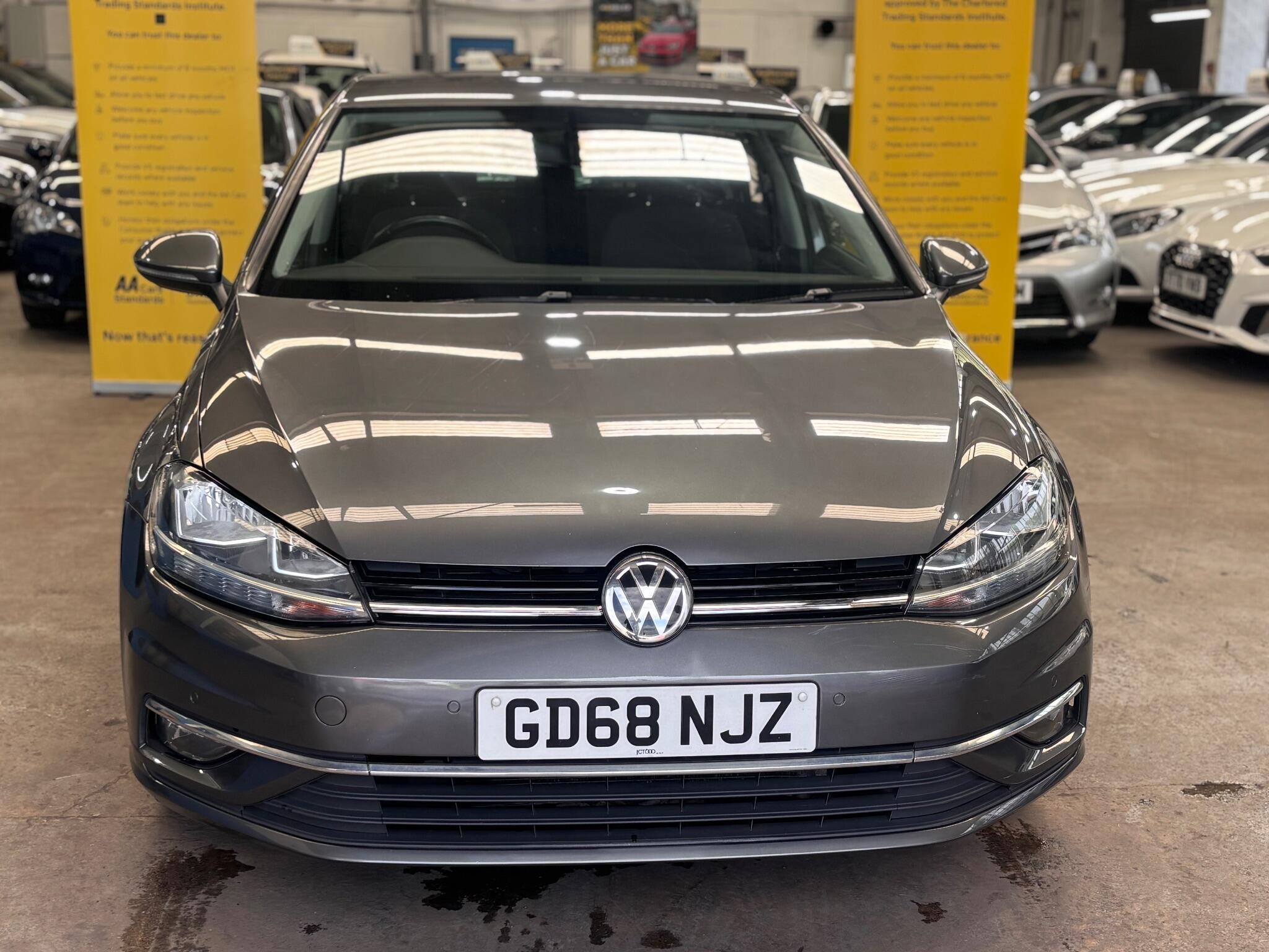 Volkswagen Golf - Image 4