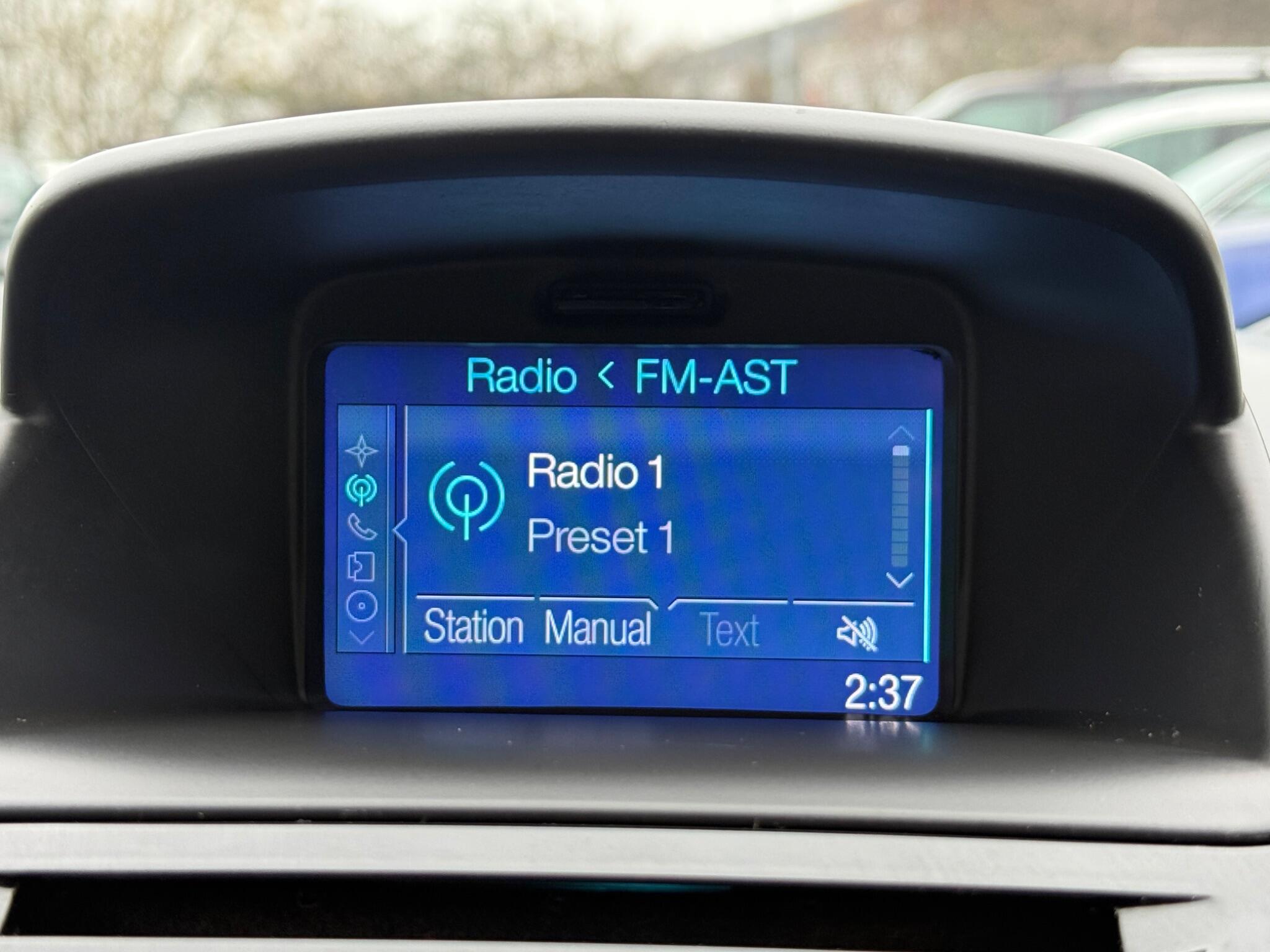 Ford Fiesta - Image 31