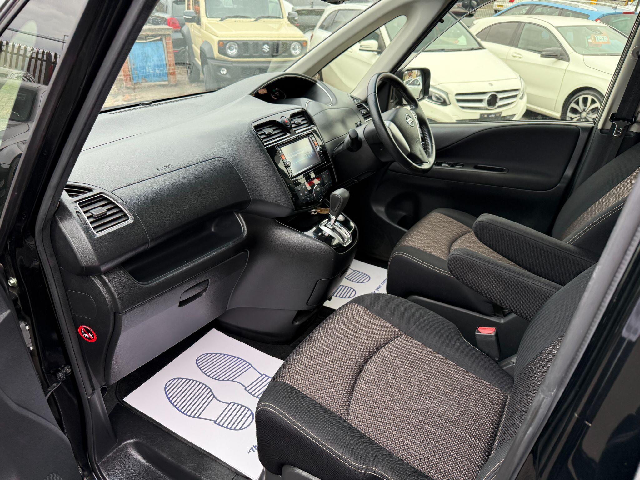 Nissan Serena - Image 24
