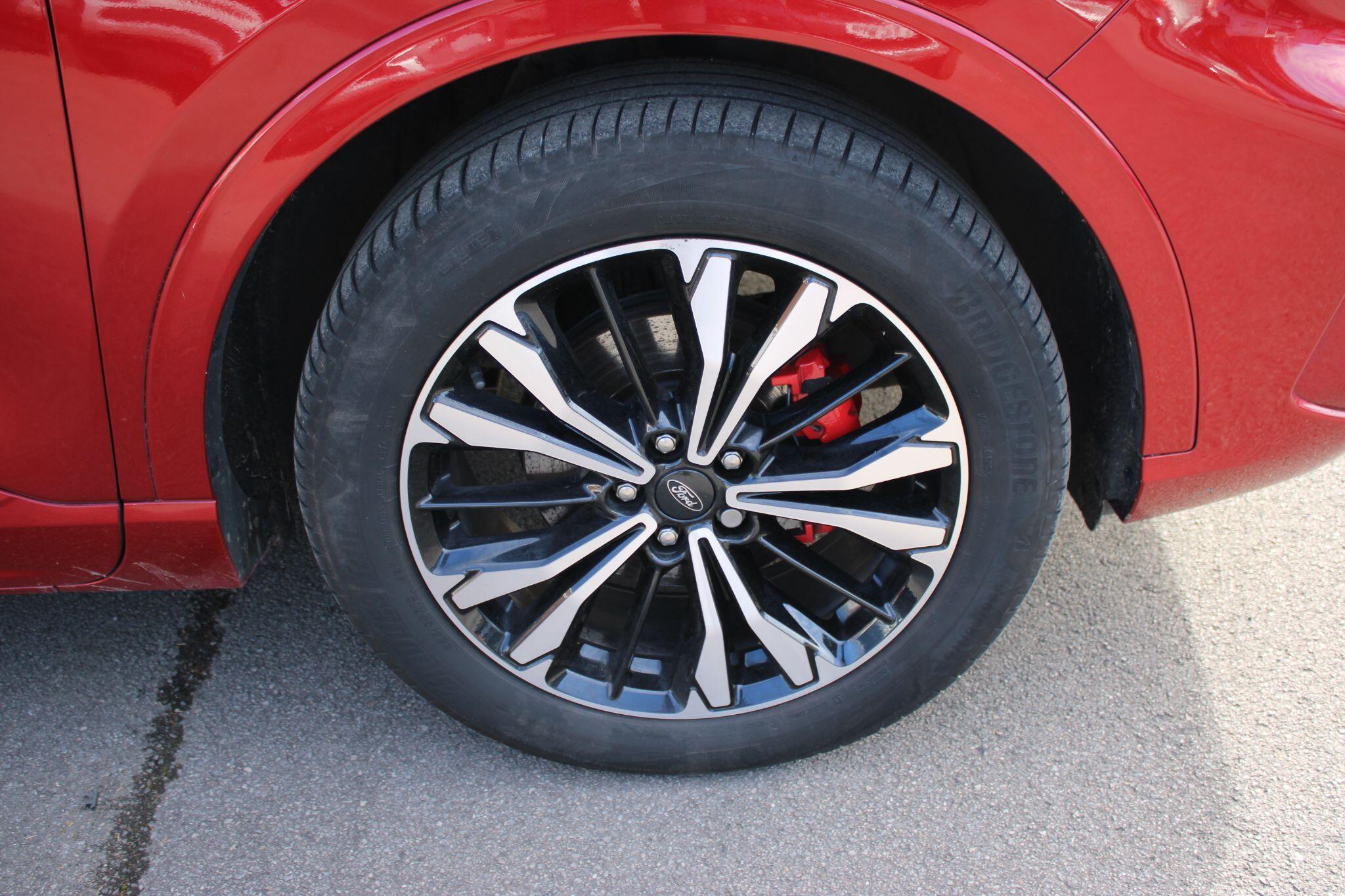 Ford Kuga - Image 15