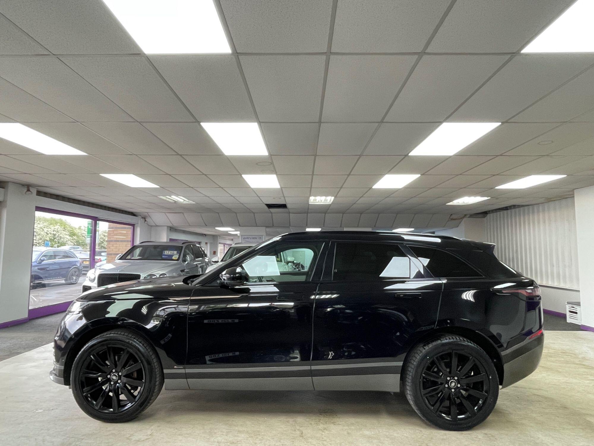 Land Rover Range Rover Velar - Image 12