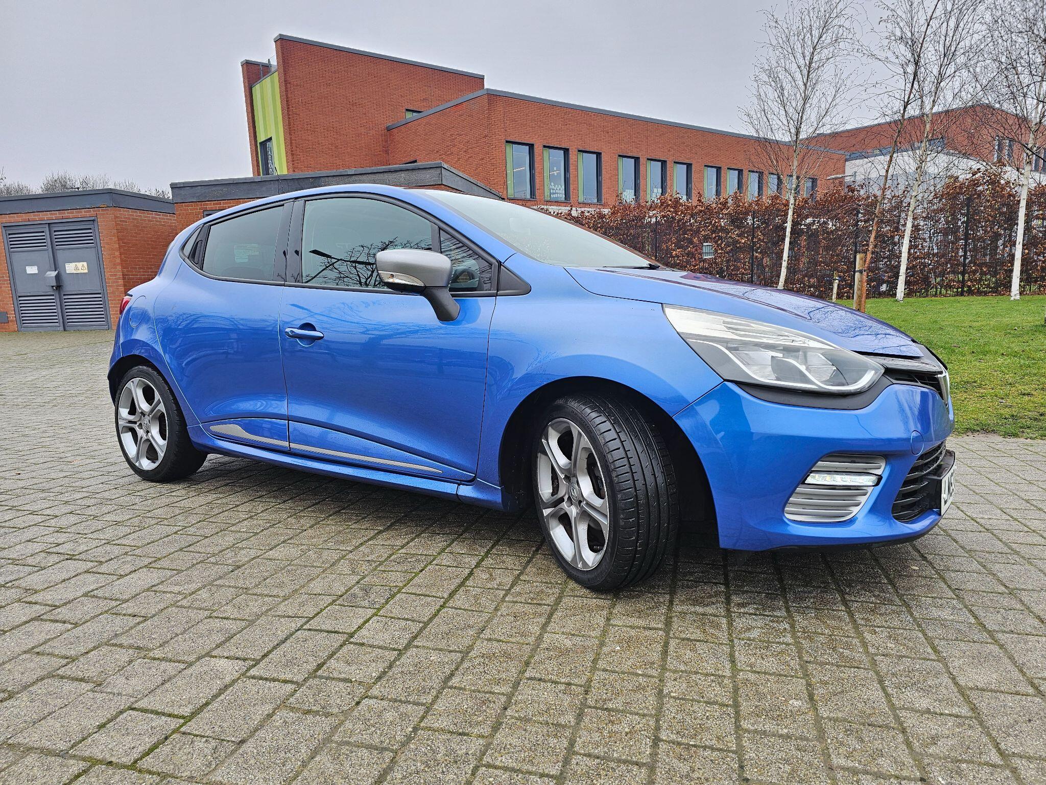 Renault Clio - Image 10