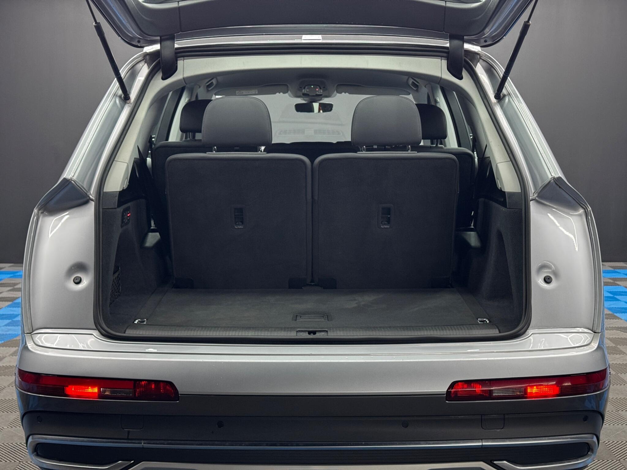 Audi Q7 - Image 42