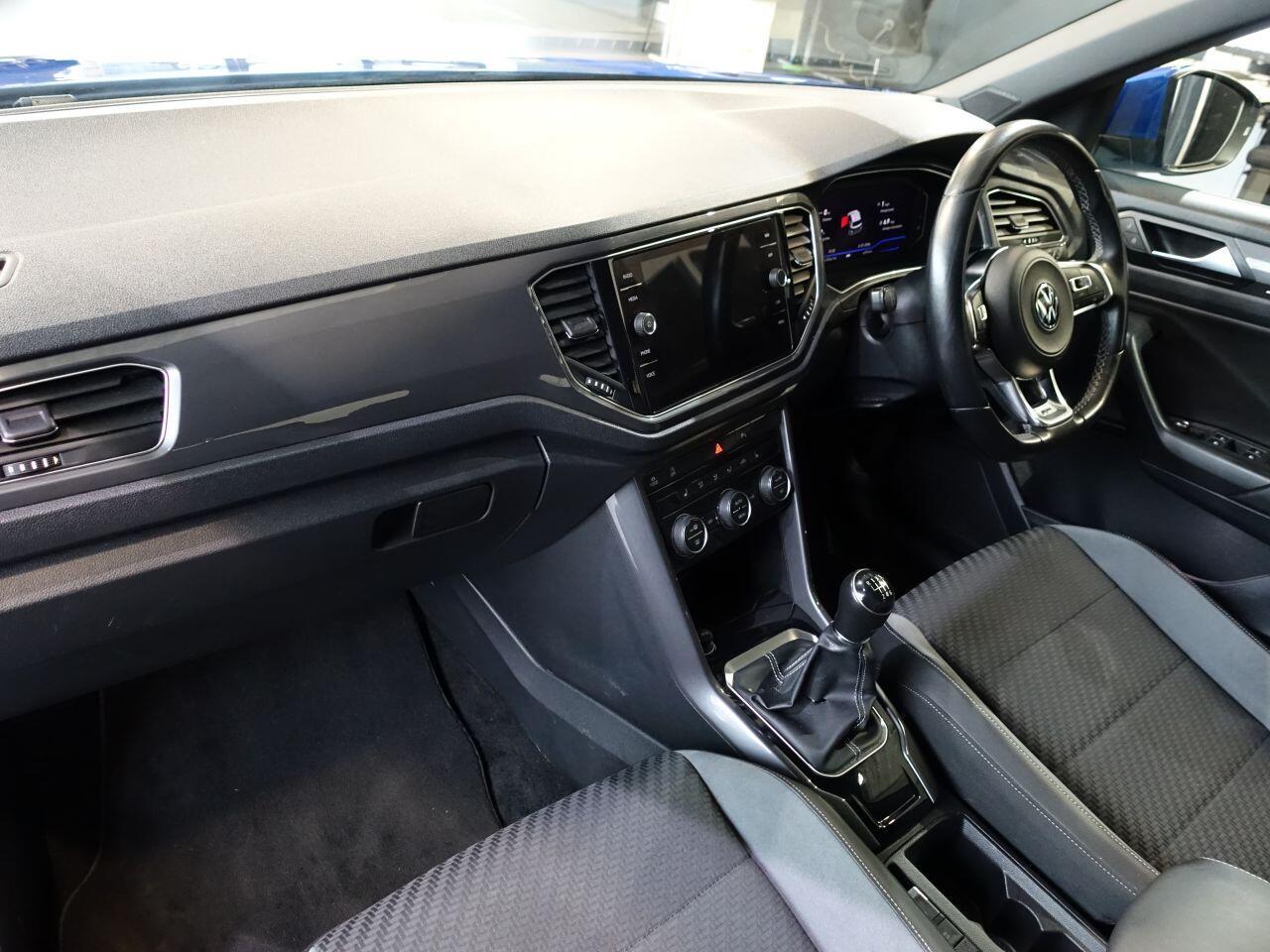 Volkswagen T-Roc - Image 42