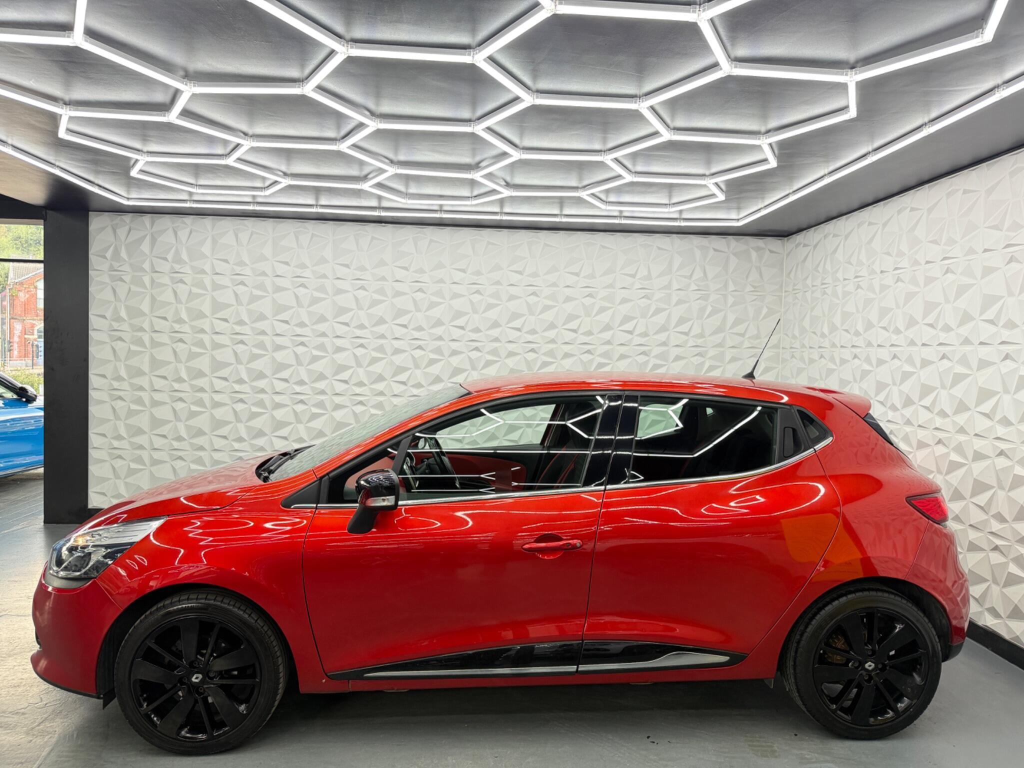 Renault Clio - Image 7