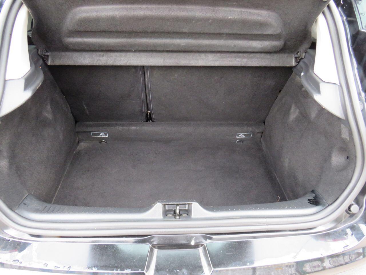 Renault Clio - Image 11