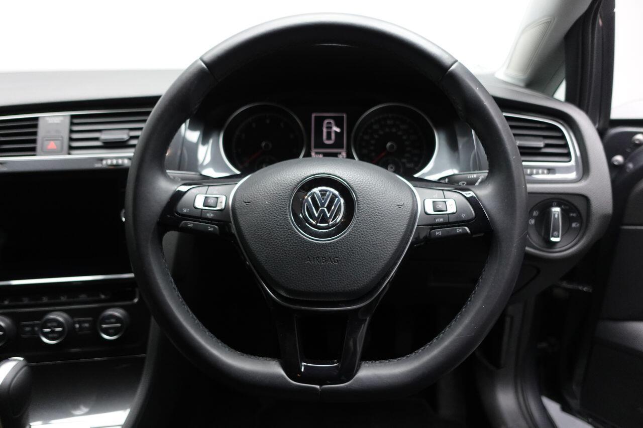 Volkswagen Golf - Image 45