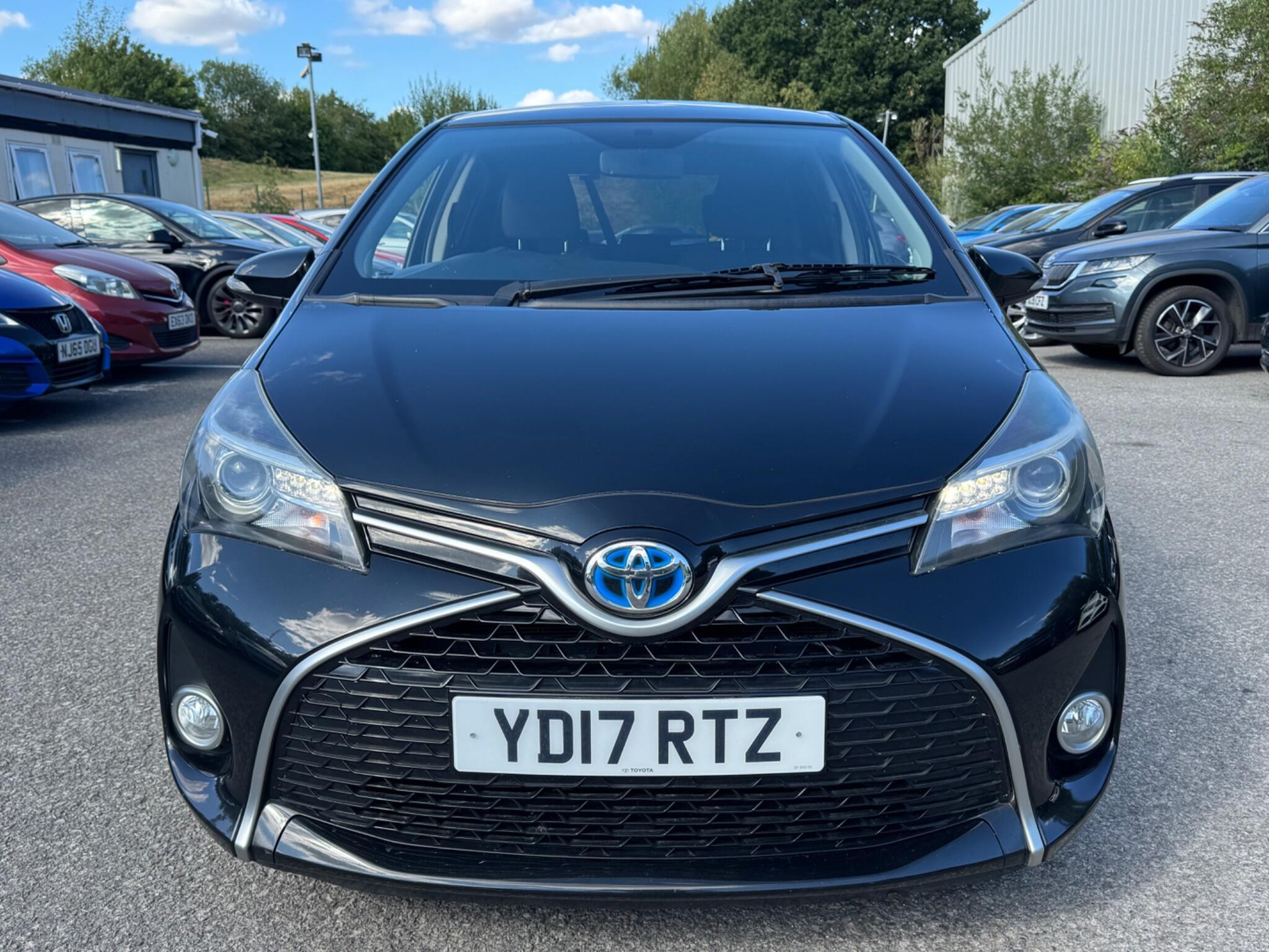 Toyota Yaris - Image 5