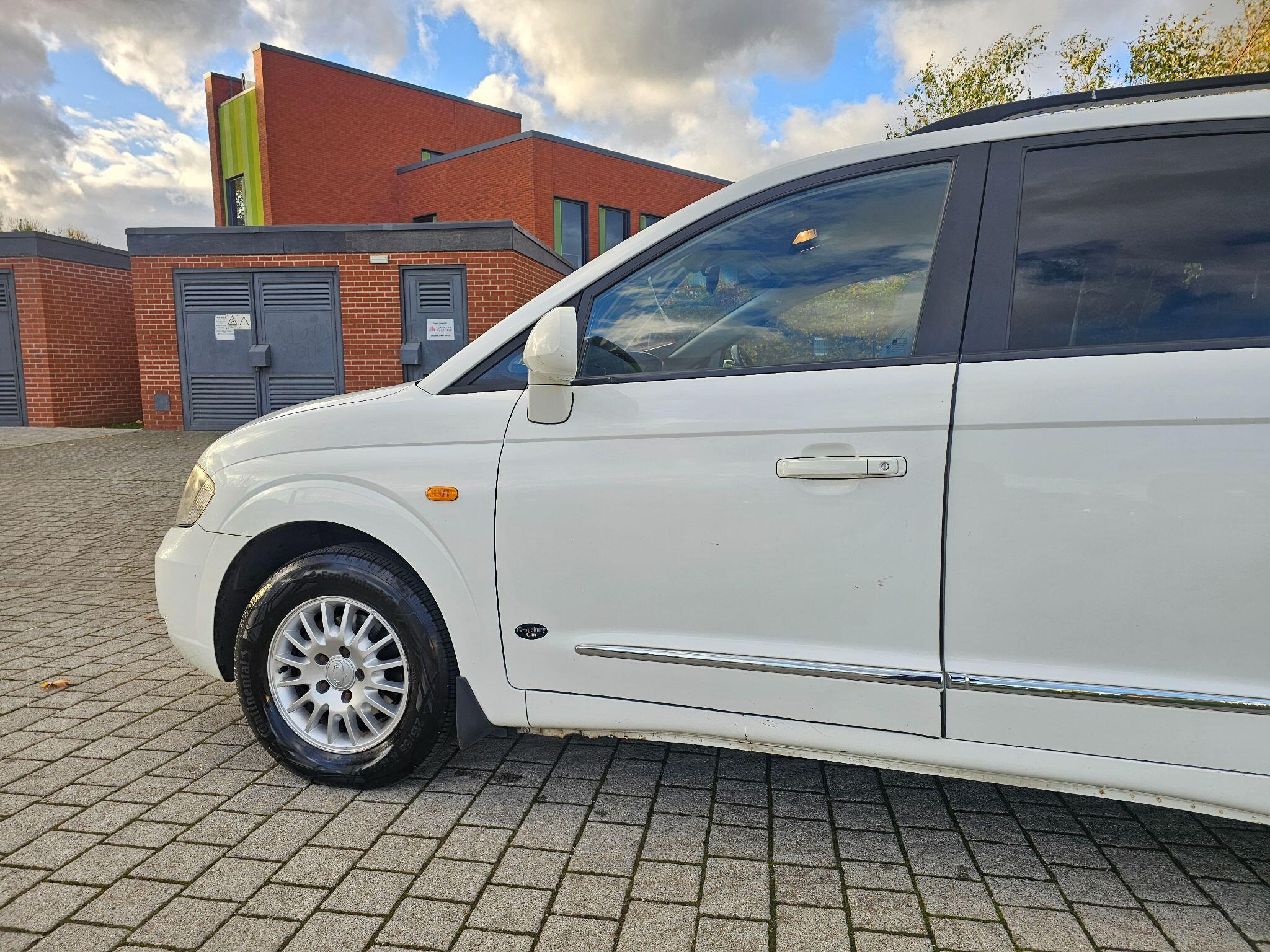 Ssangyong Rodius - Image 21