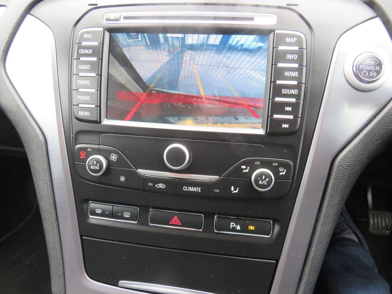 Ford Mondeo - Image 16