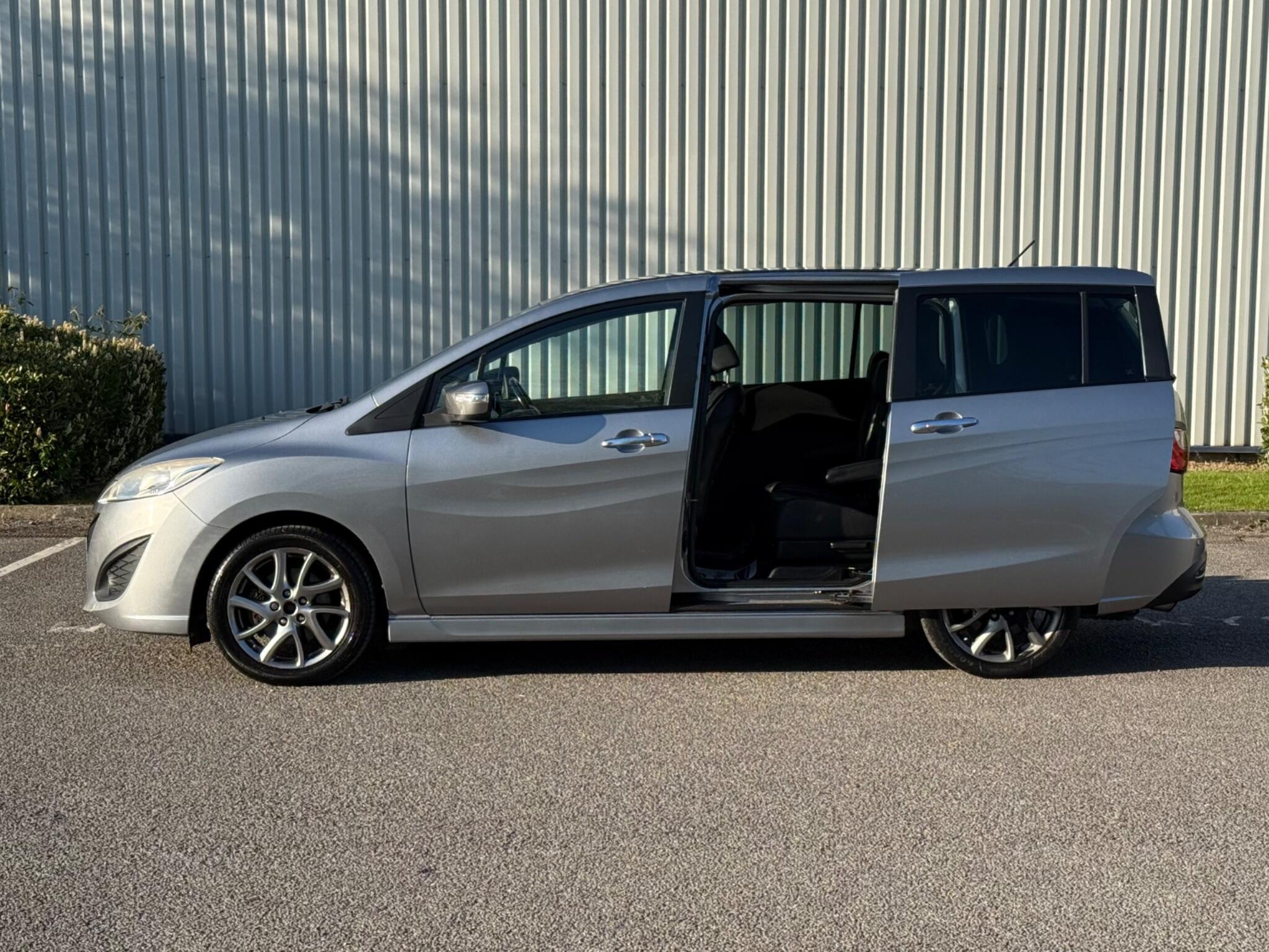 Mazda MAZDA5 - Image 14