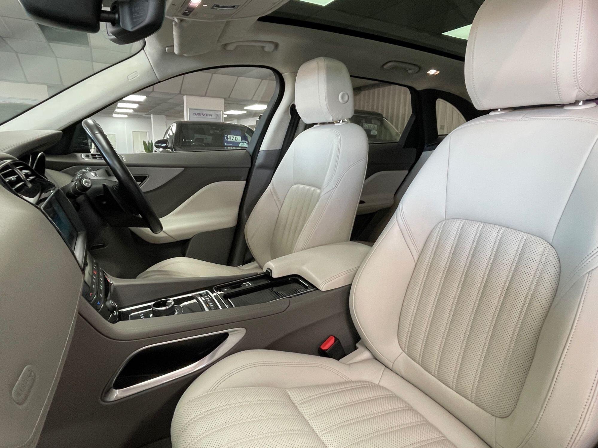 Jaguar F-Pace - Image 33