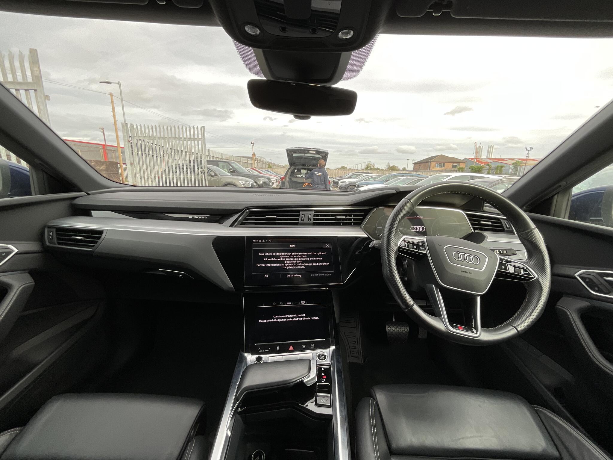Audi E-Tron - Image 6