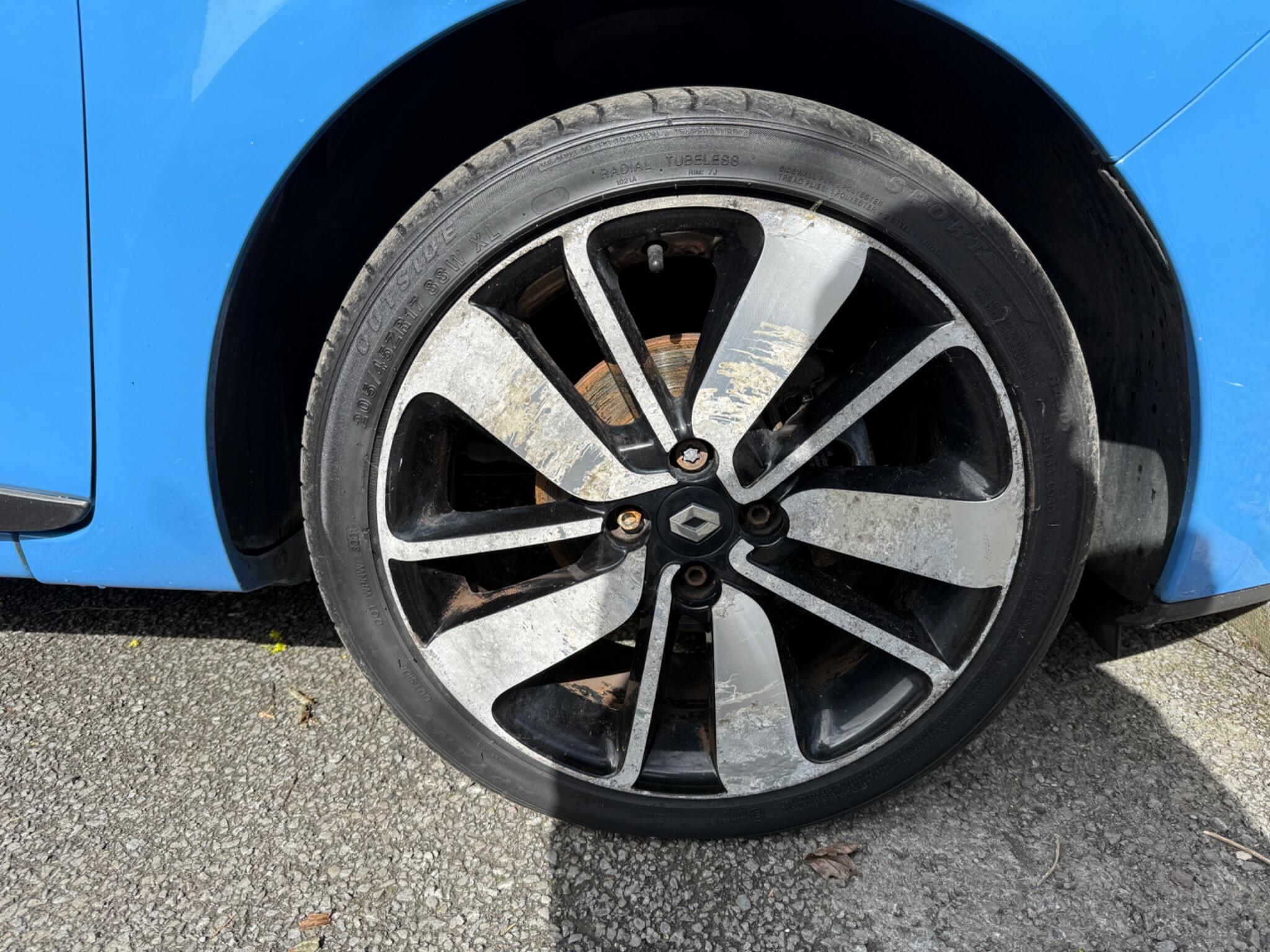 Renault Clio - Image 33