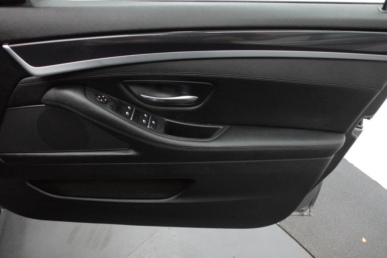 BMW 5 Series - Image 17