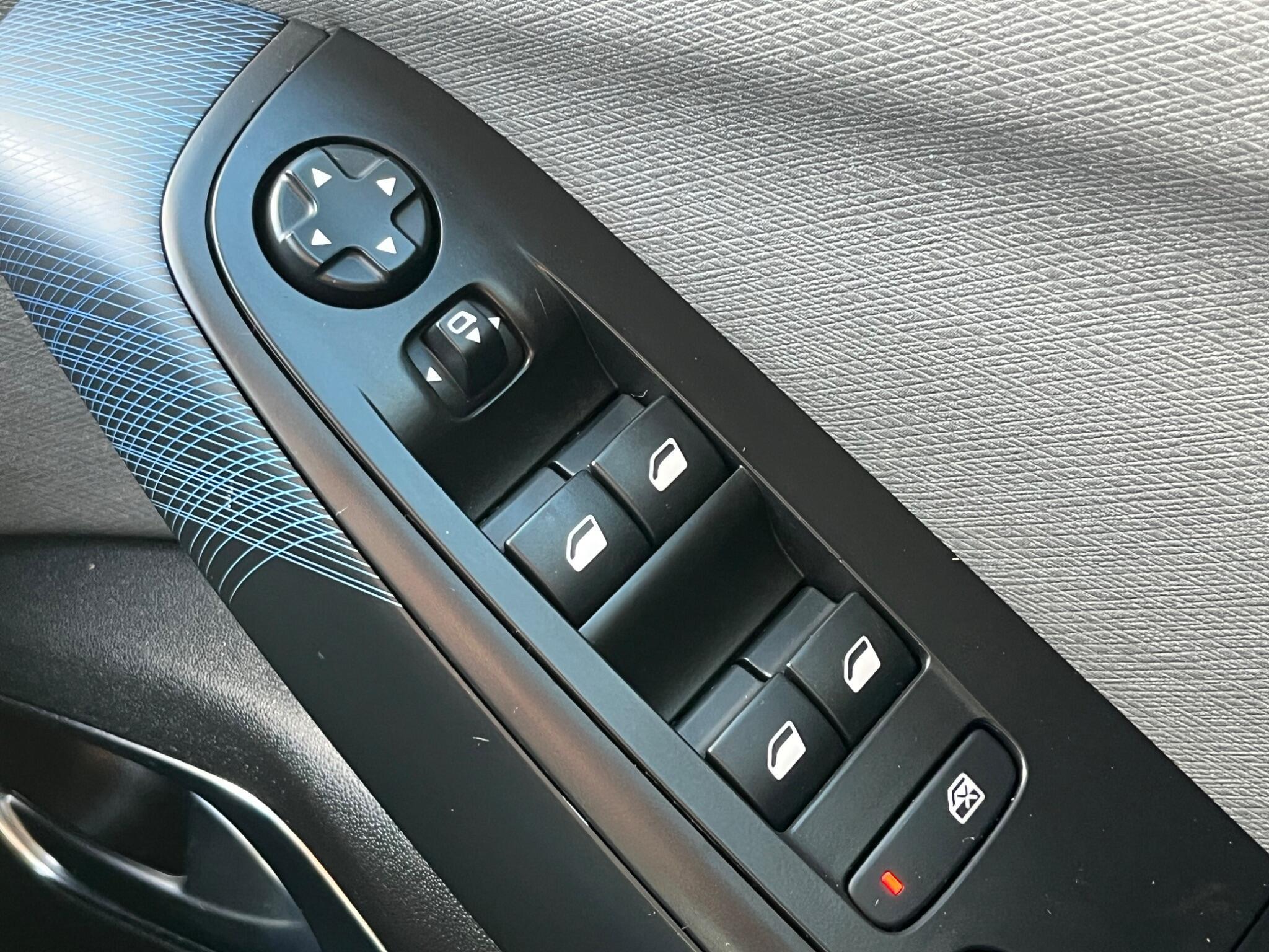 Citroen C4 Picasso - Image 33