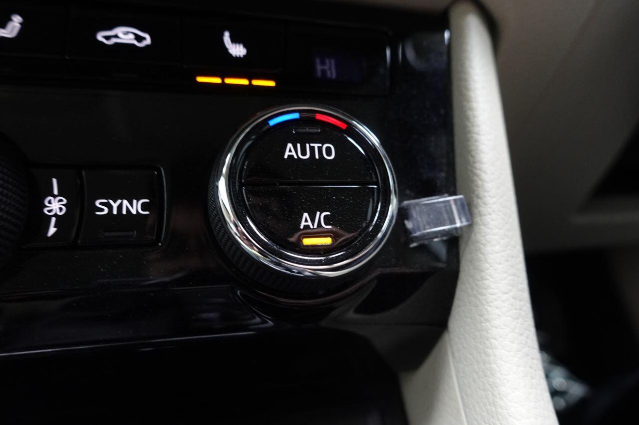 Skoda Superb - Image 54