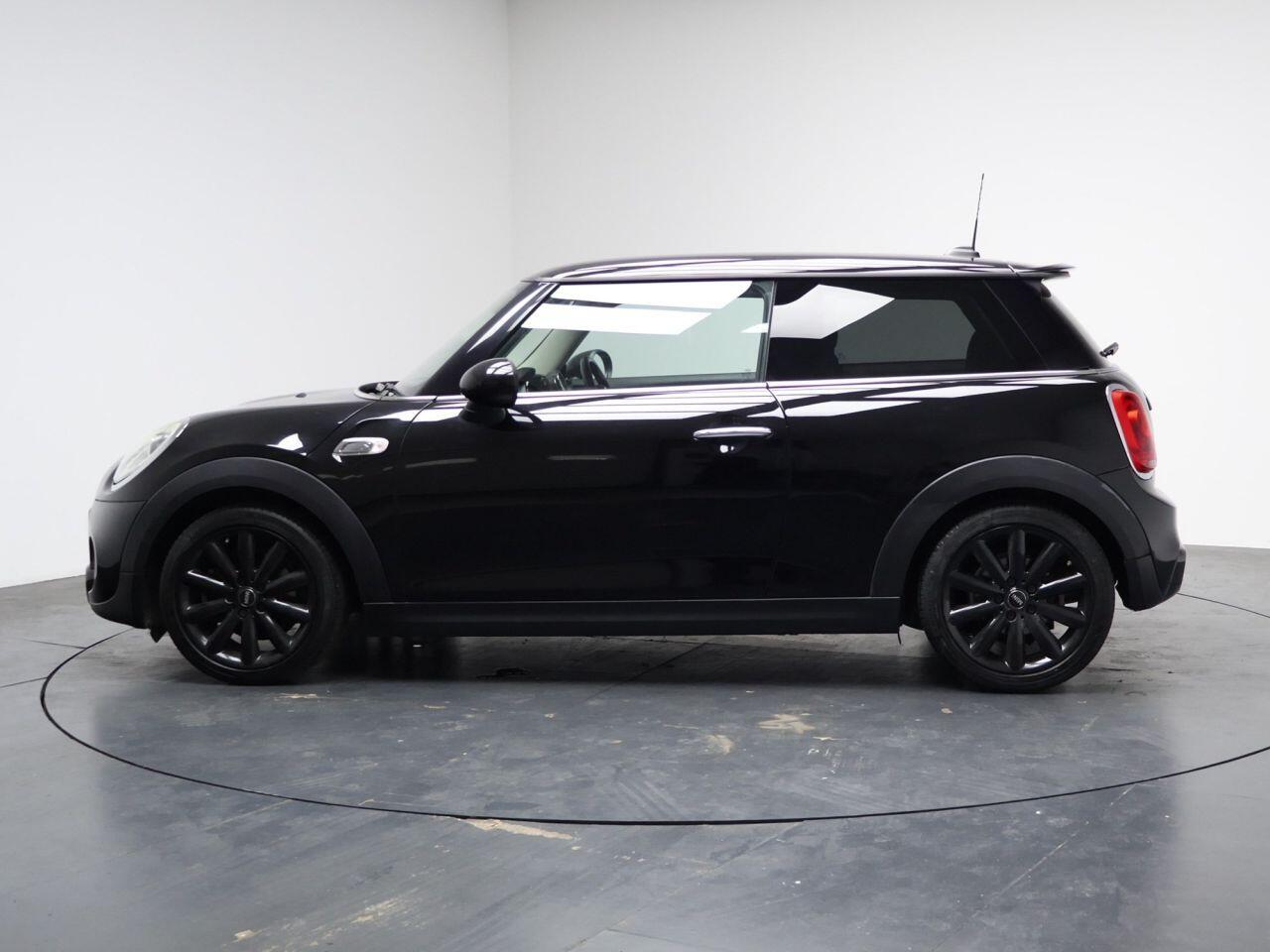 MINI Hatch - Image 8