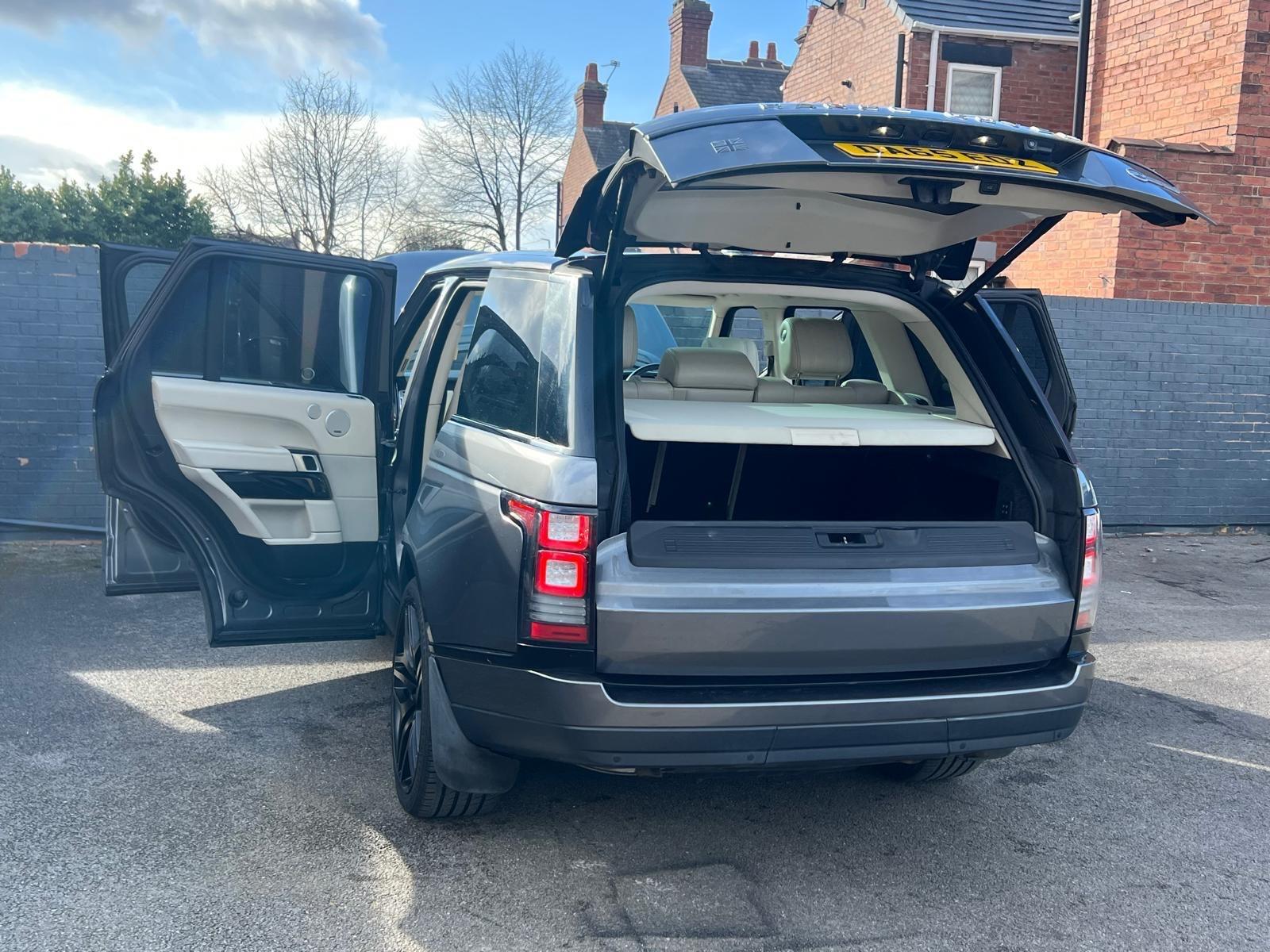 Land Rover Range Rover - Image 19