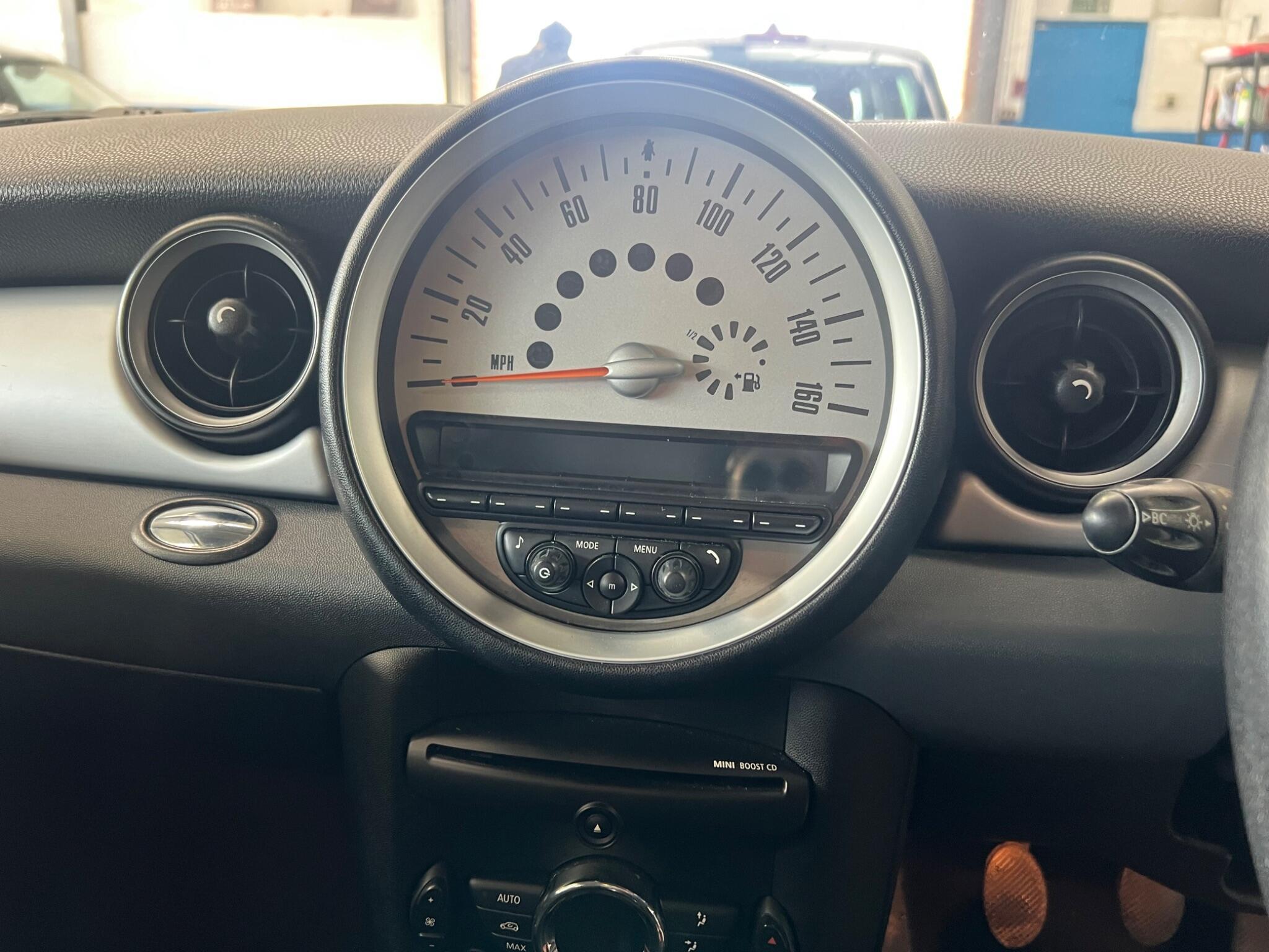 MINI Hatch - Image 21