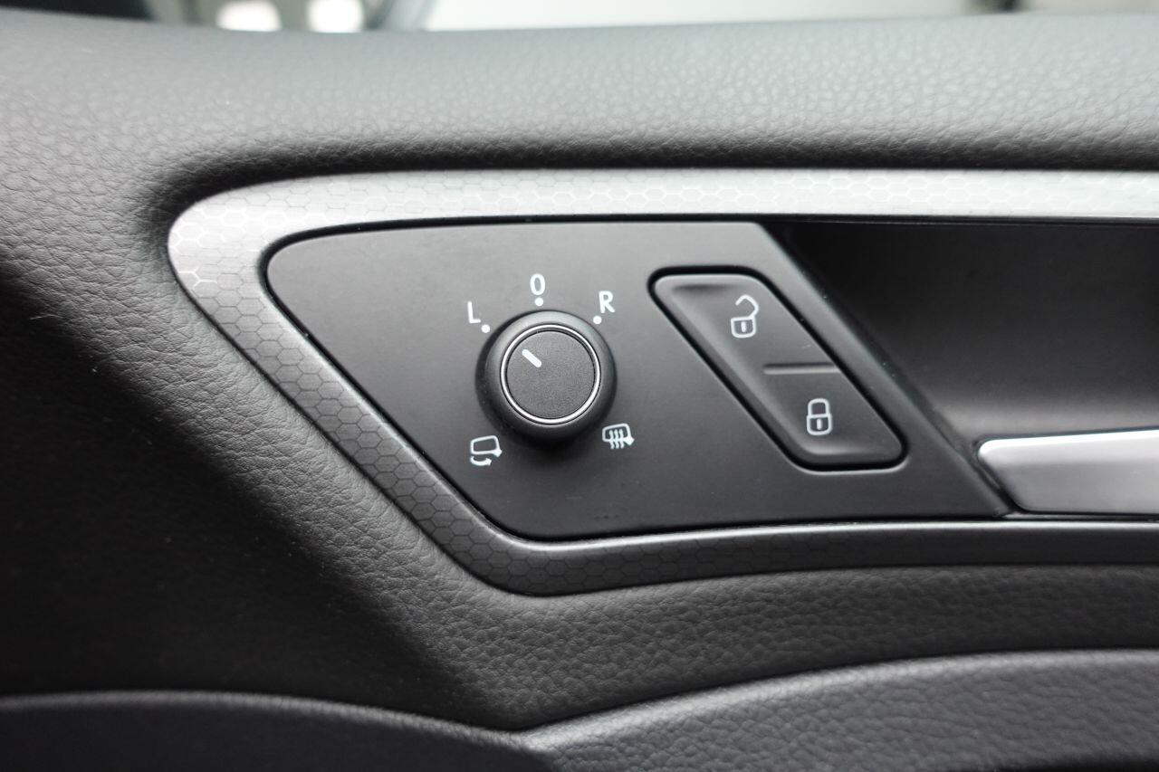 Volkswagen Golf - Image 57