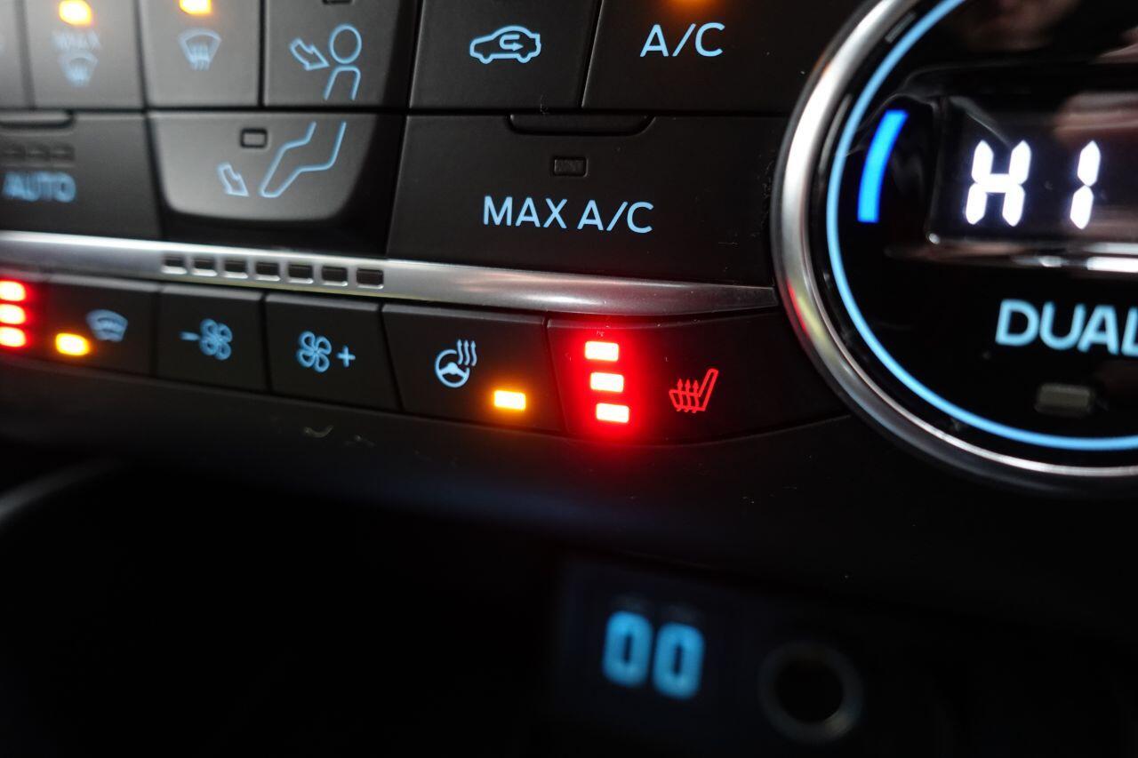 Ford Focus - Image 30