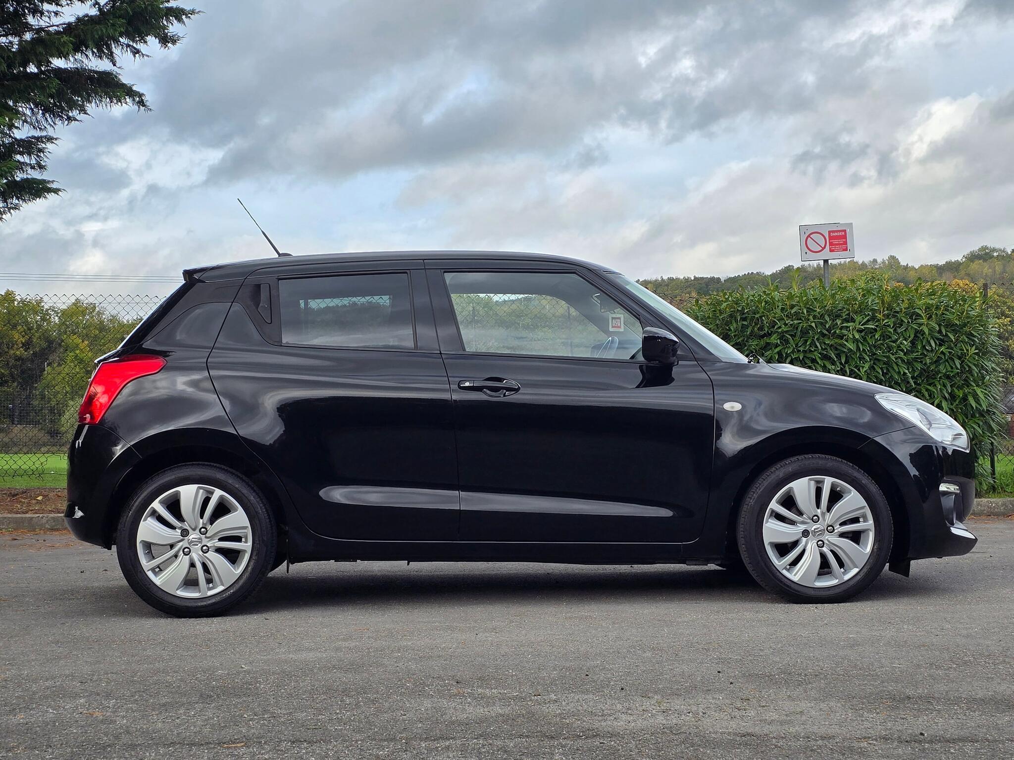 Suzuki Swift - Image 11
