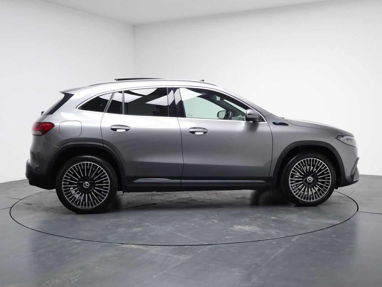 Mercedes Eqa - Image 14