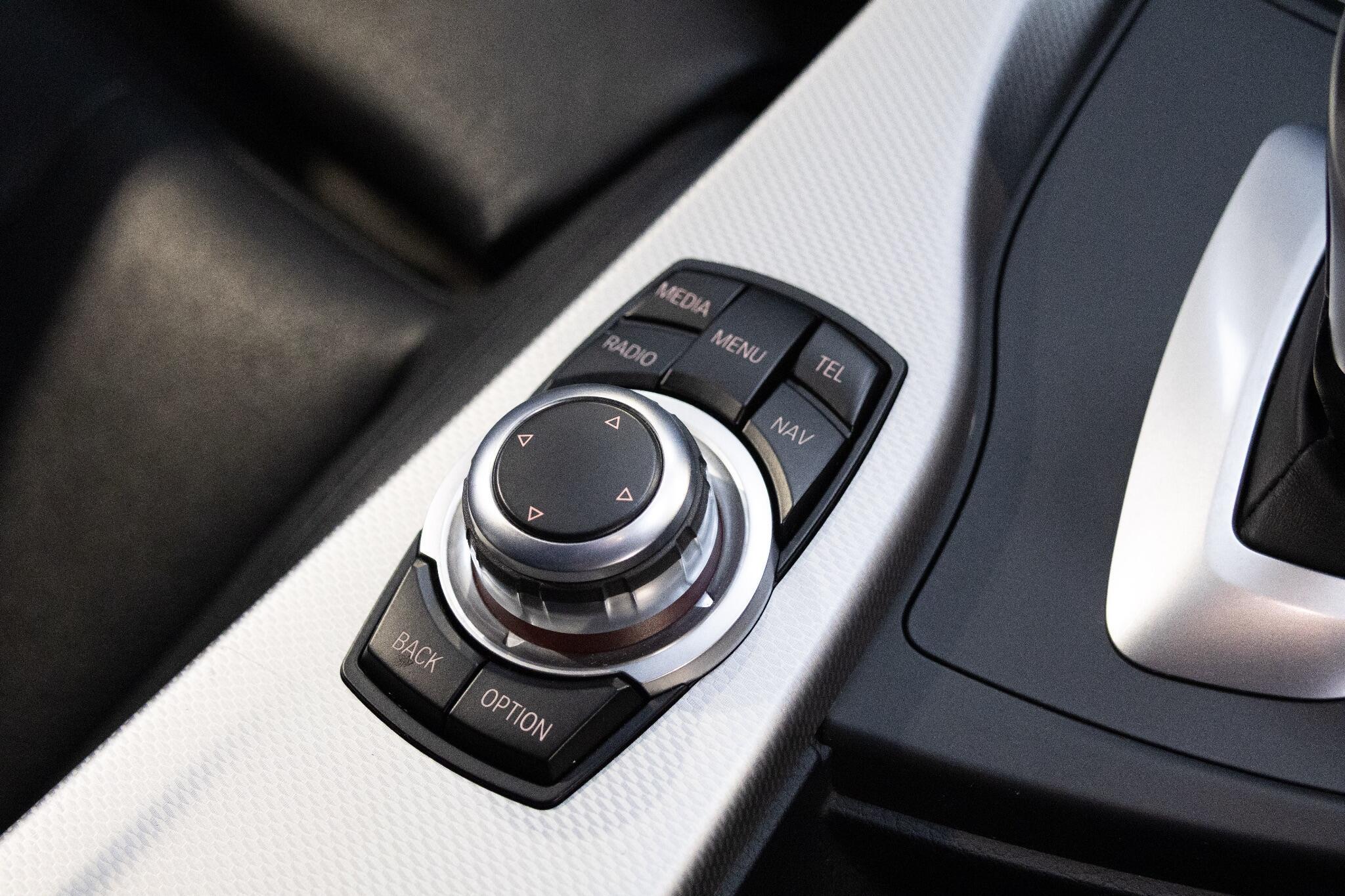 BMW 3 Series - Image 31