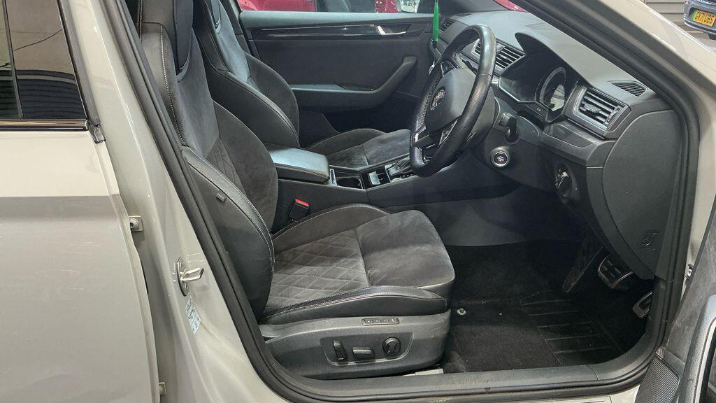 Skoda Superb - Image 3