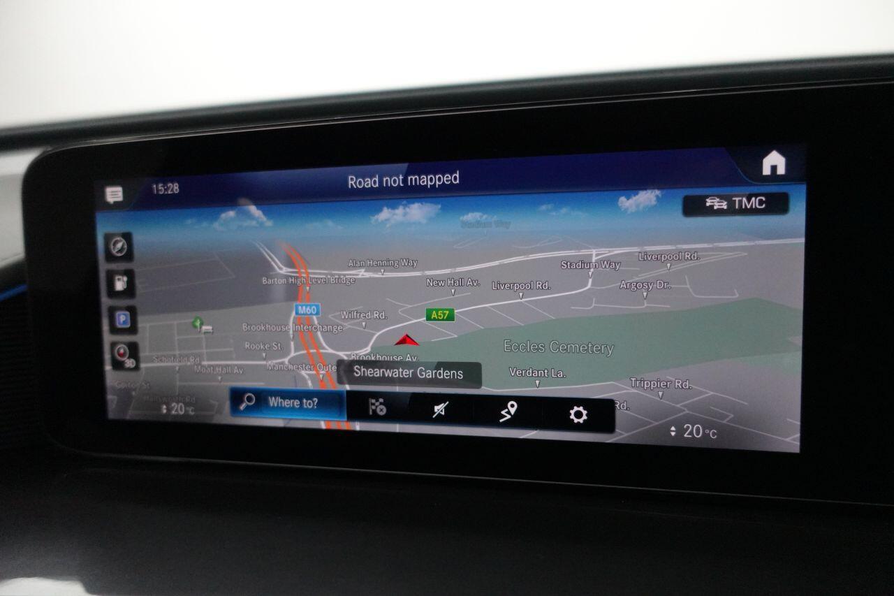 Mercedes Eqc - Image 2