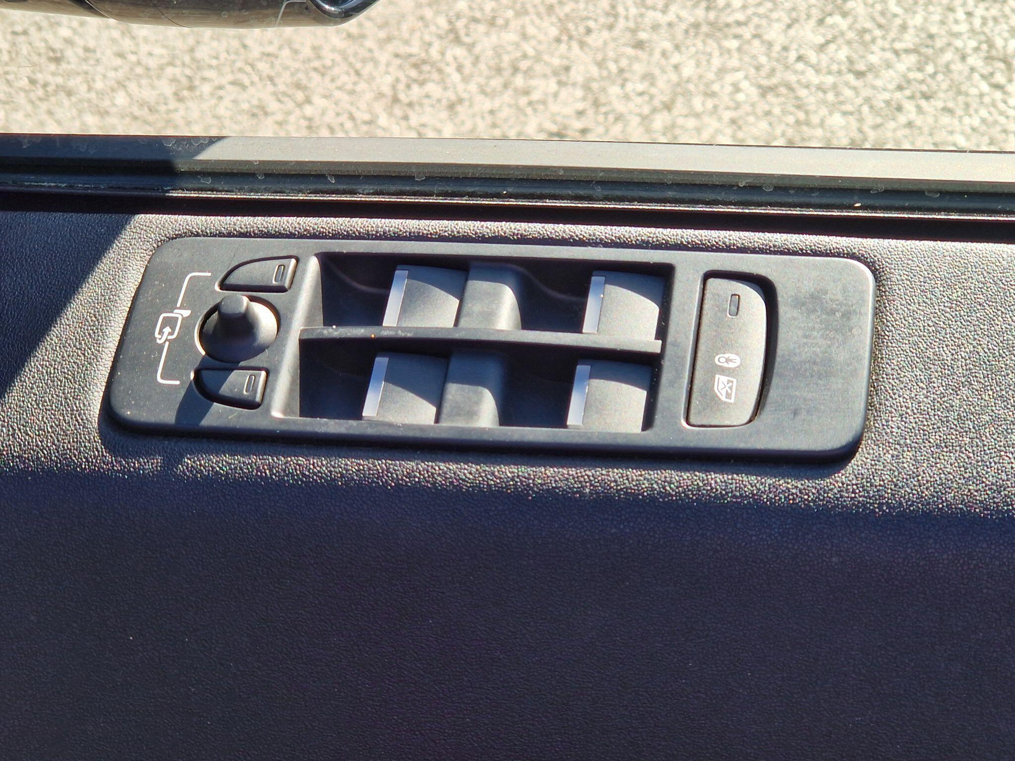 Land Rover DISCOVERY SPORT - Image 33