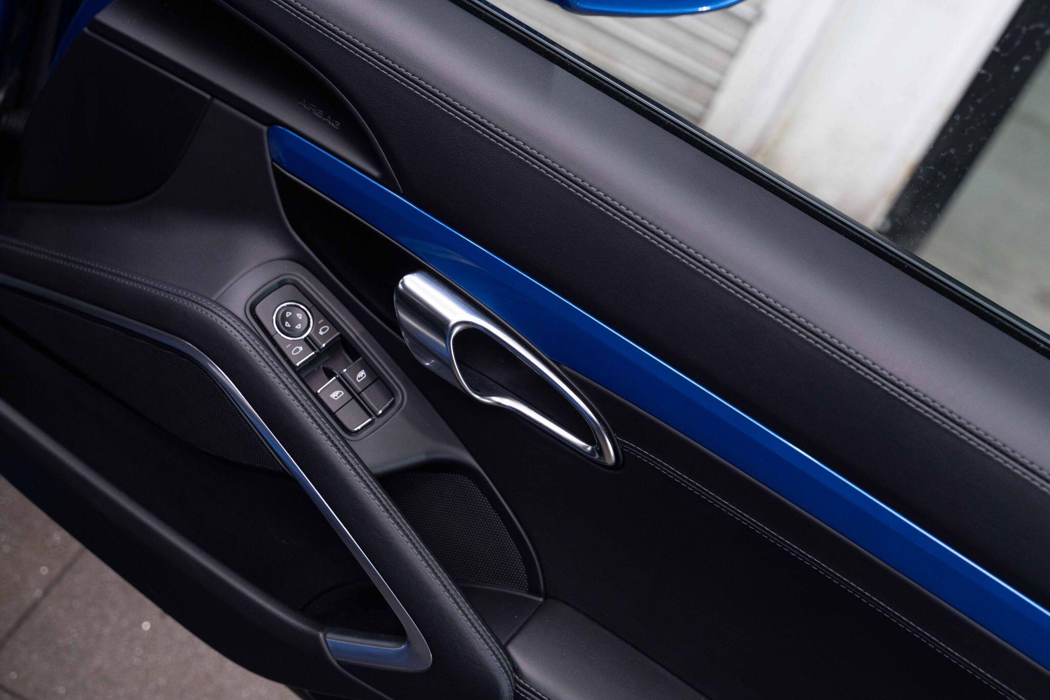 Porsche Cayman - Image 21