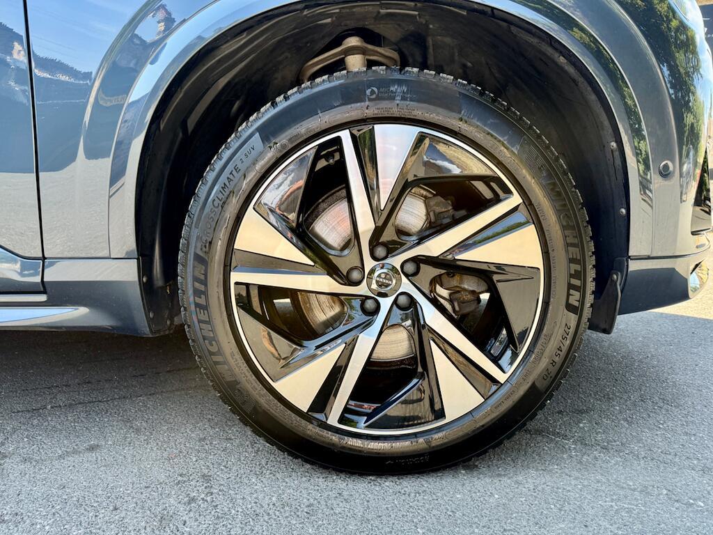 Volvo XC90 - Image 12
