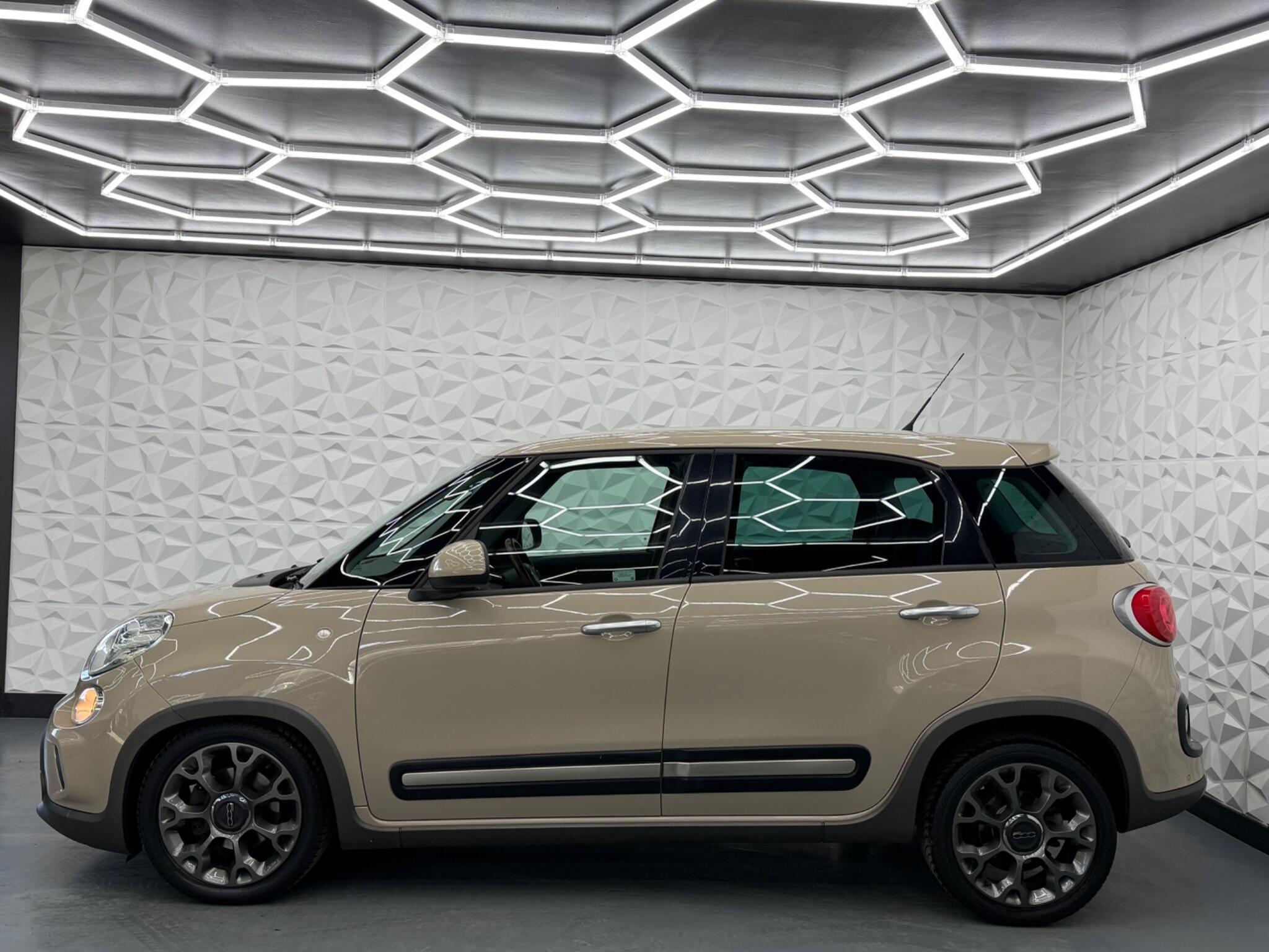 Fiat 500L - Image 8