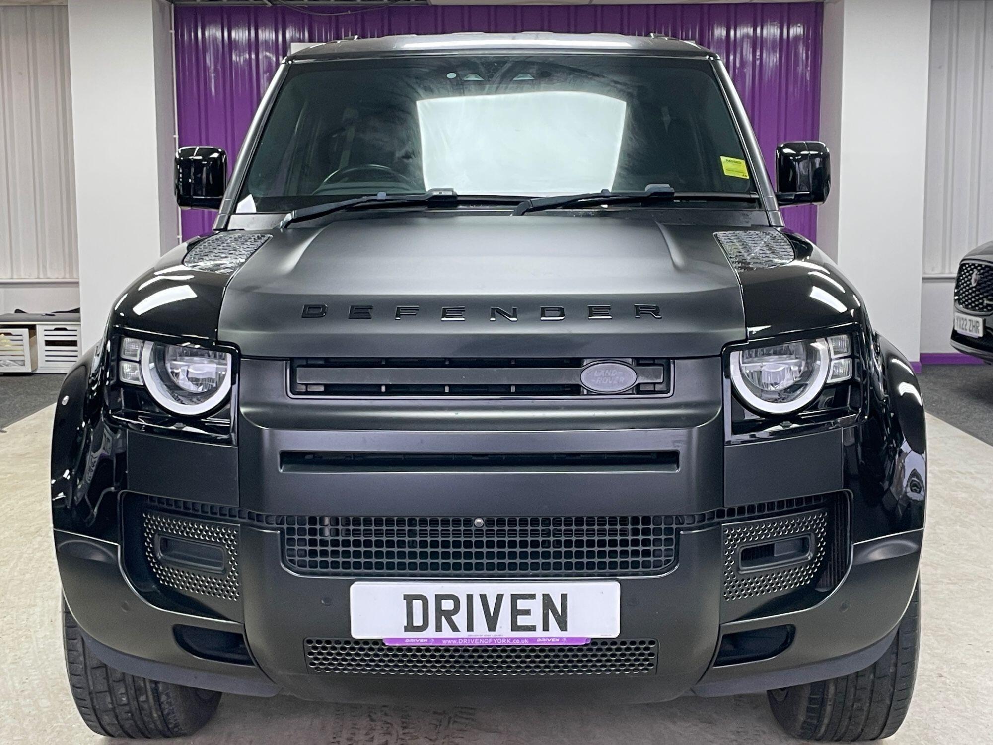 Land Rover Defender - Image 6