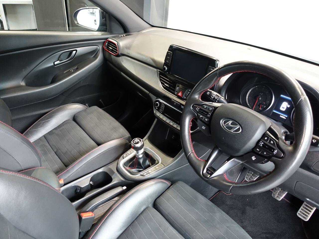 Hyundai i30 - Image 2
