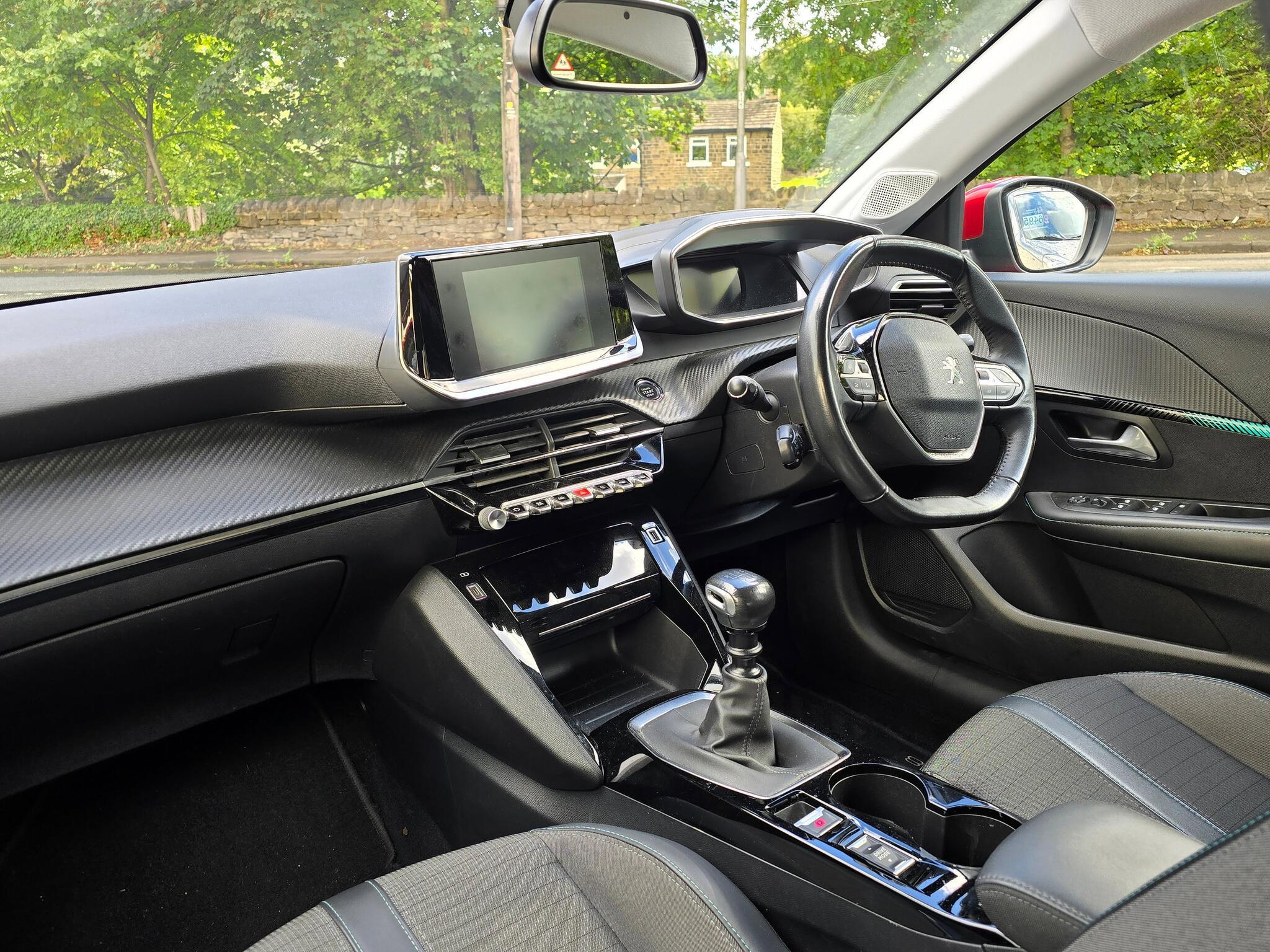 Peugeot 208 - Image 10