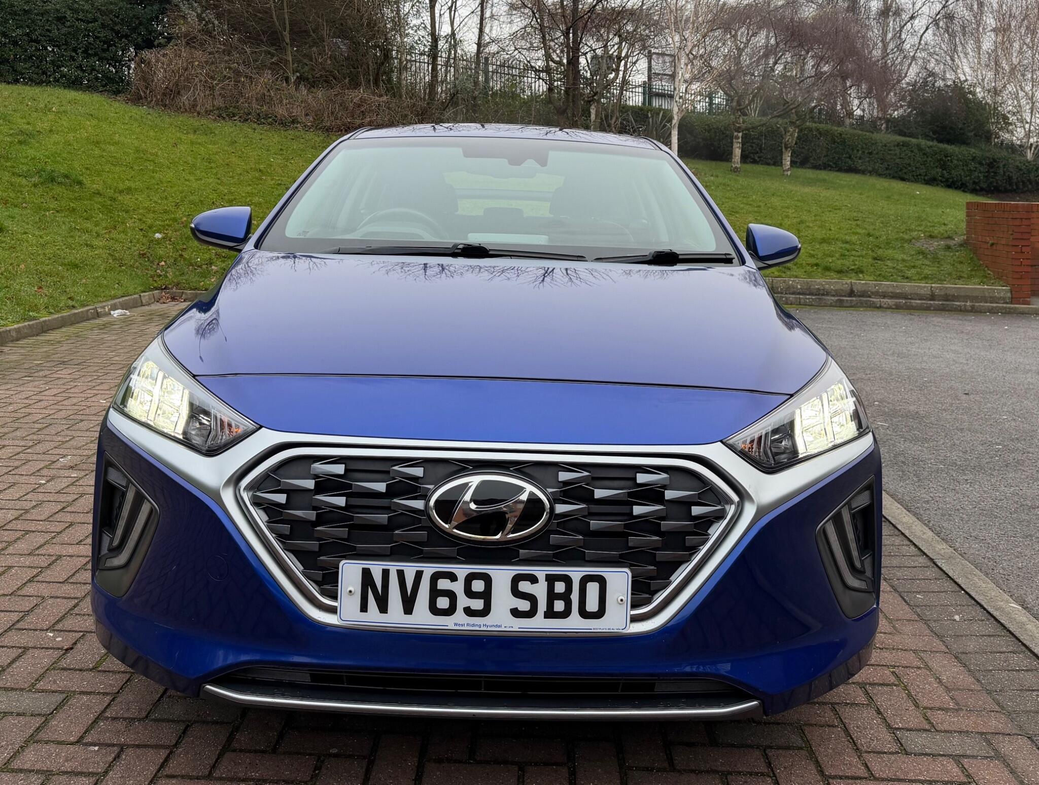 Hyundai Ioniq - Image 13