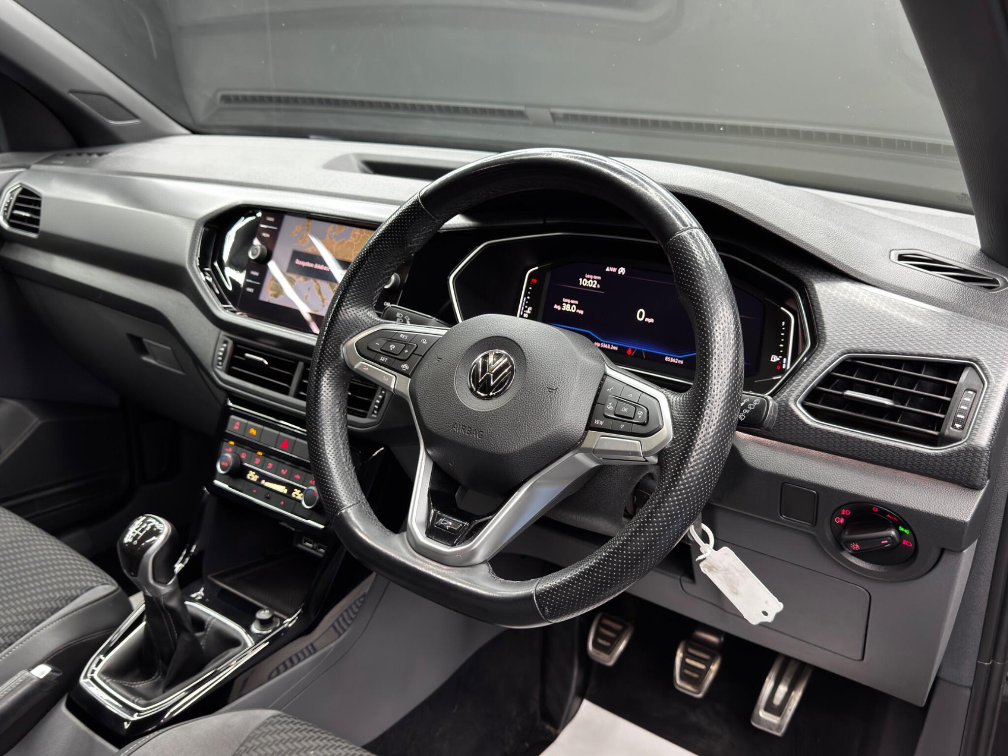 Volkswagen T-Cross - Image 9