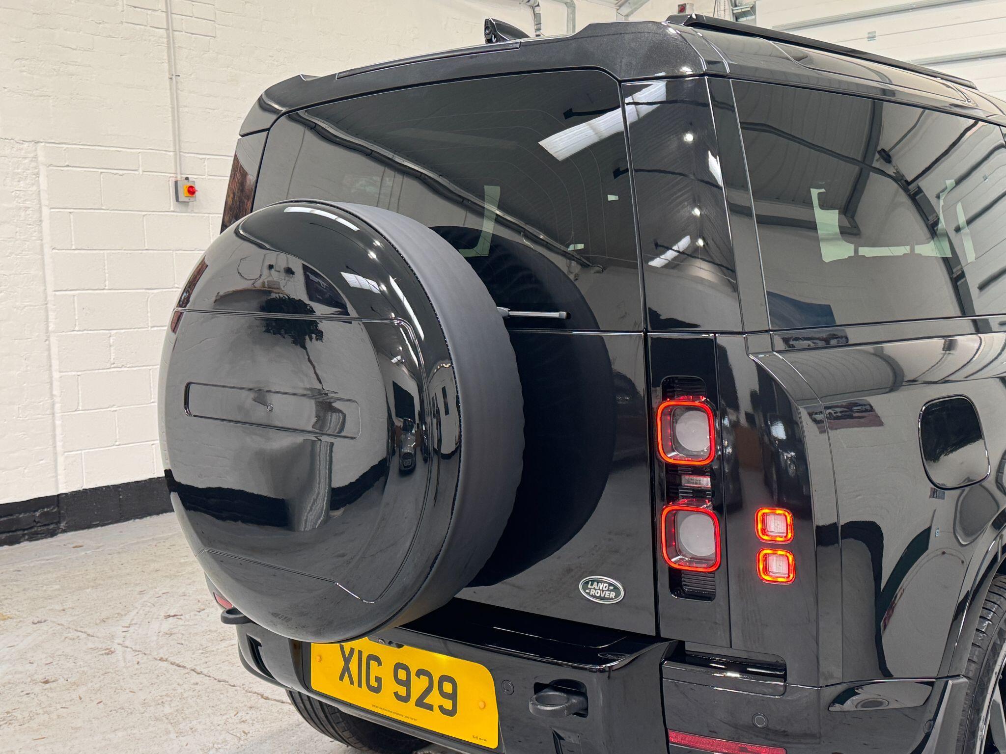 Land Rover Defender 90 - Image 96