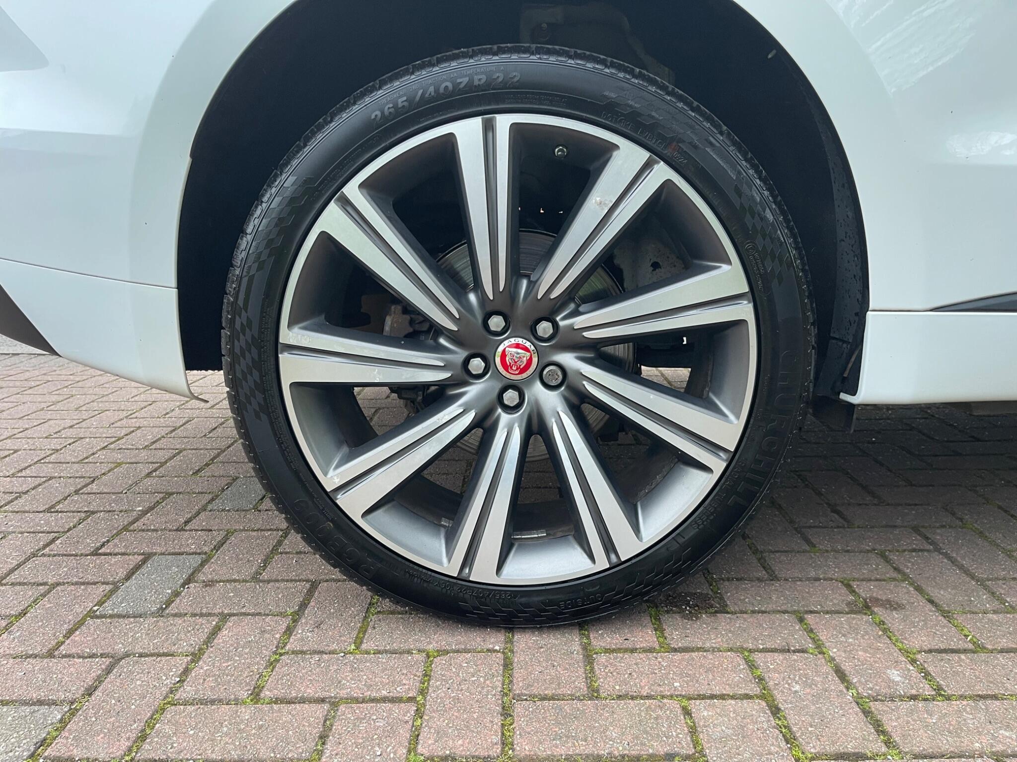 Jaguar F-Pace - Image 32