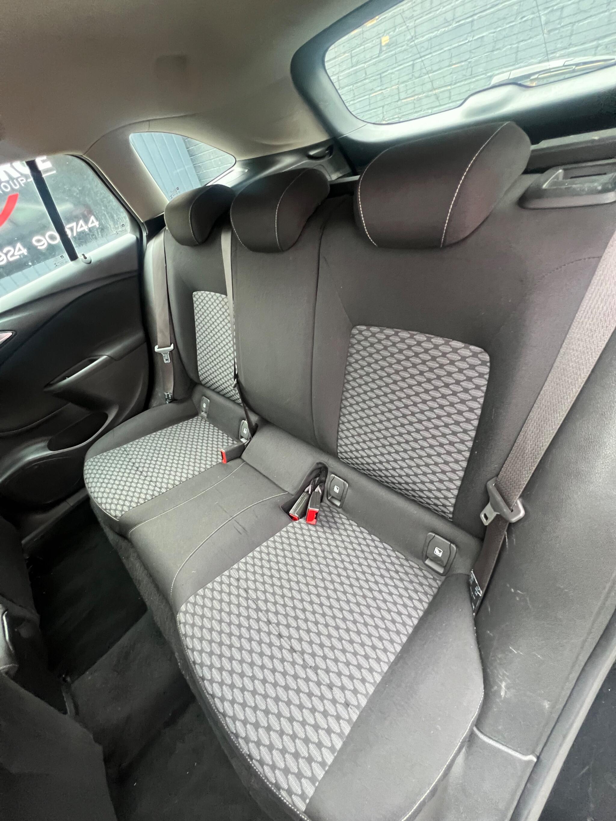 Vauxhall Astra - Image 40