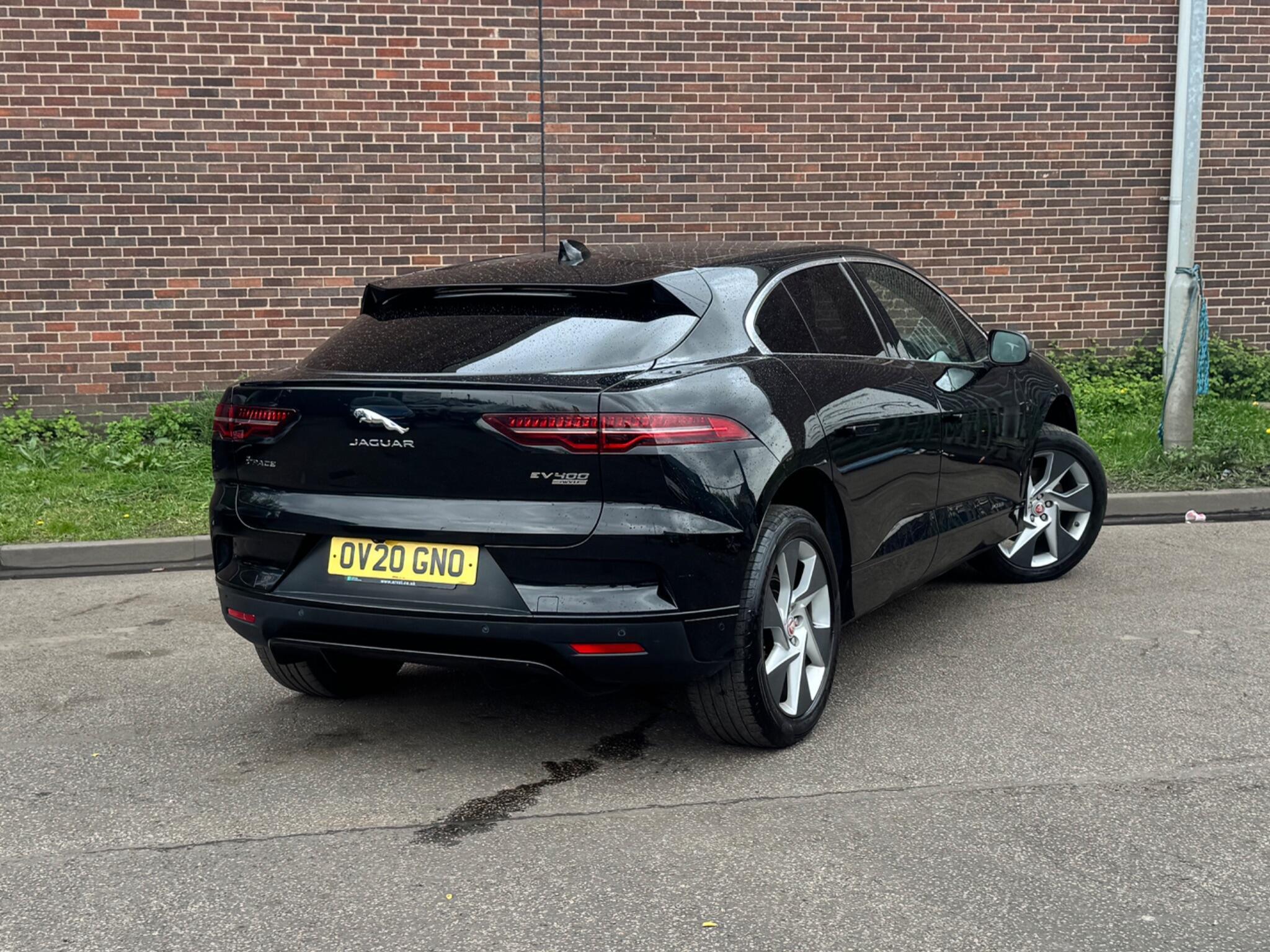 Jaguar I-Pace - Image 11