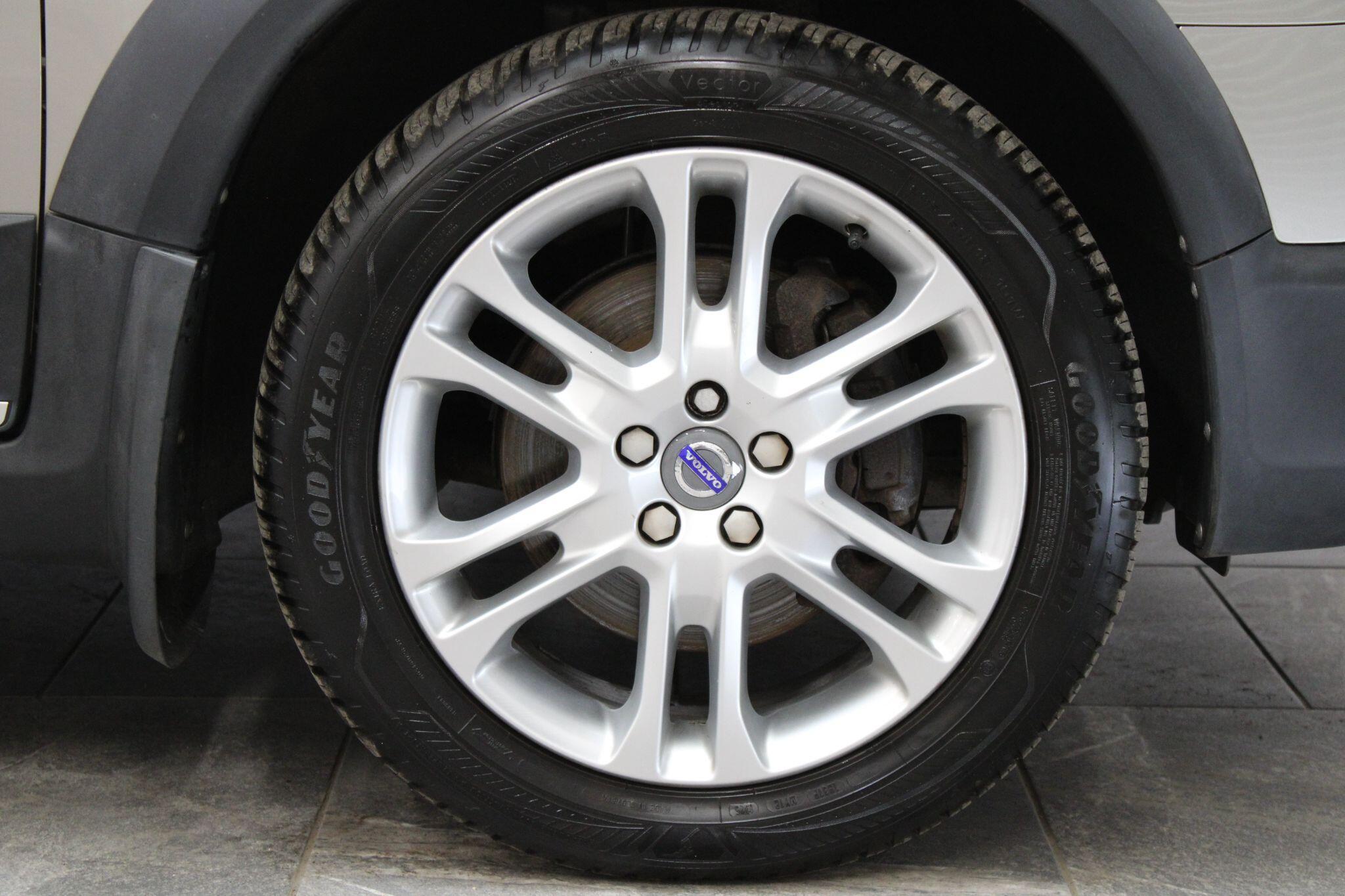 Volvo XC70 - Image 9