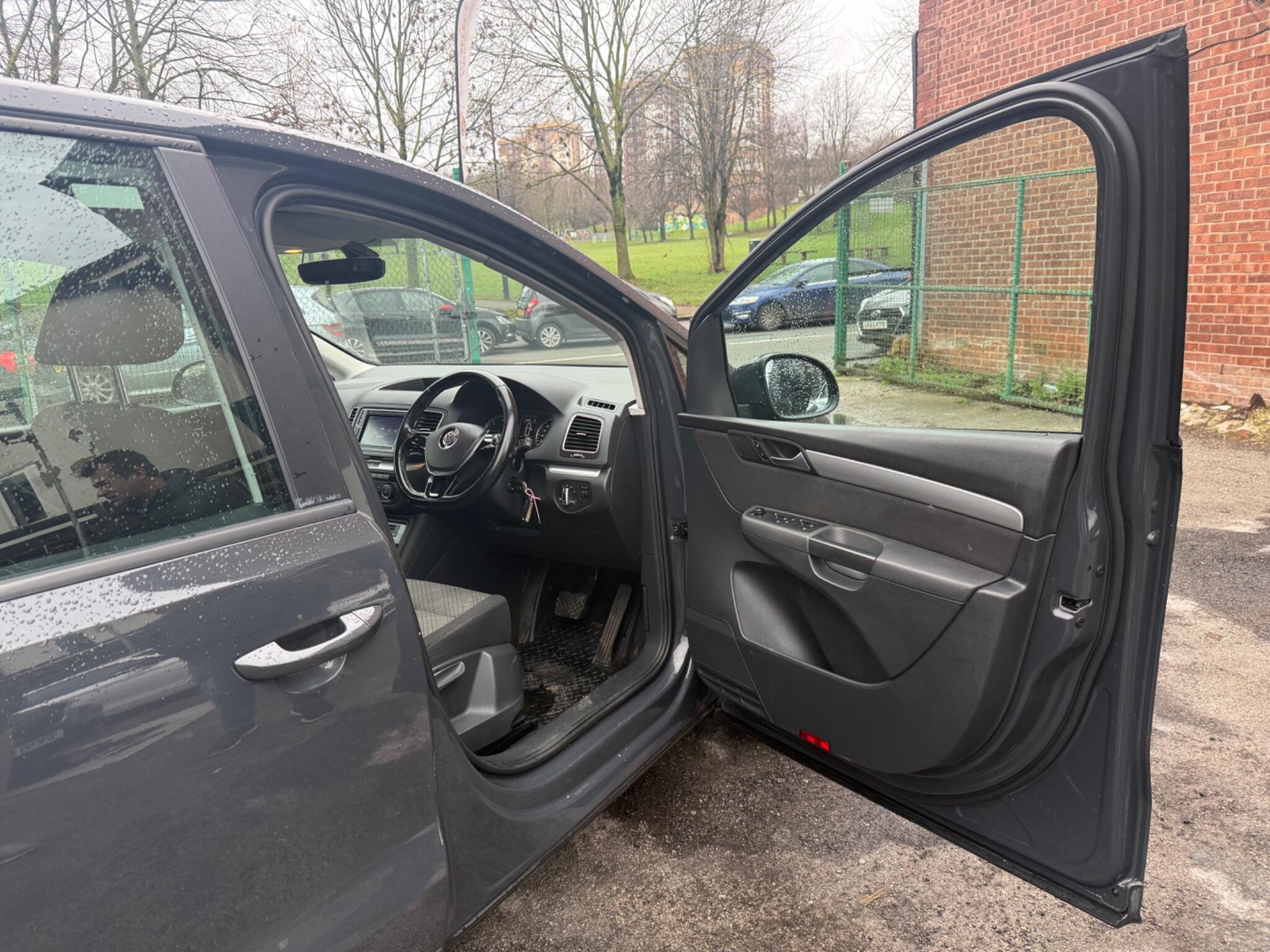 Volkswagen Sharan - Image 16