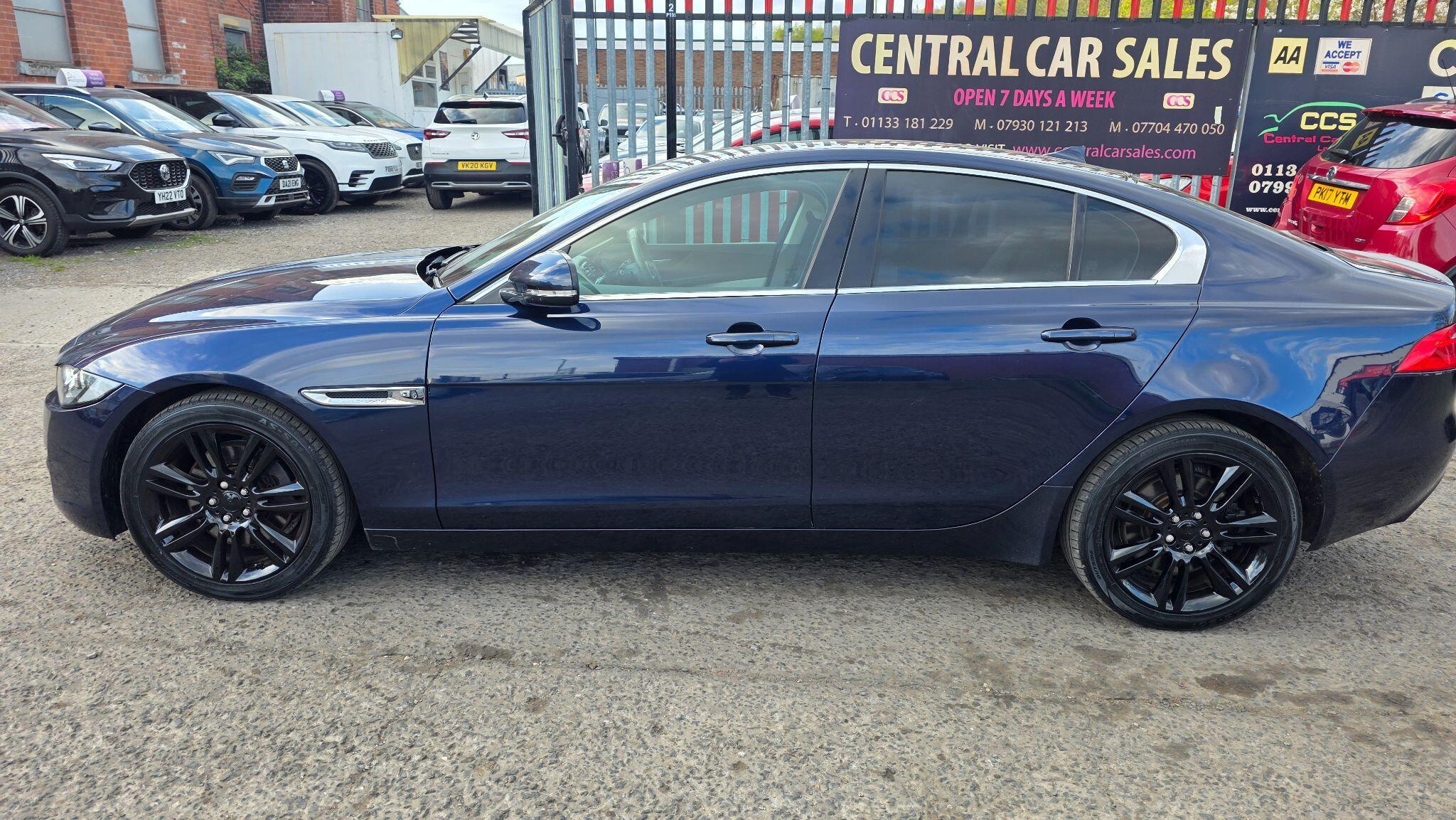 Jaguar XE - Image 14
