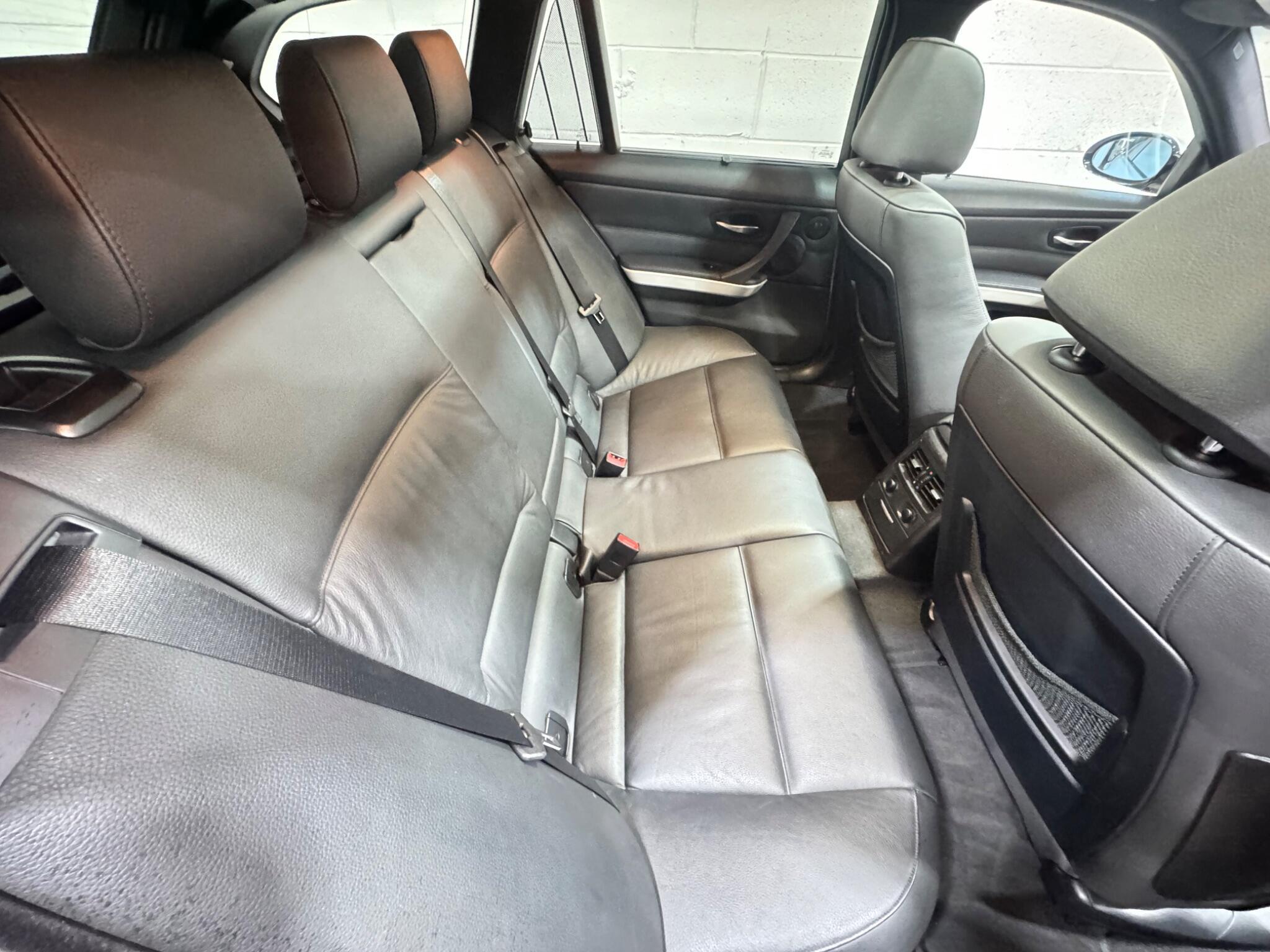 BMW 3 Series - Image 12